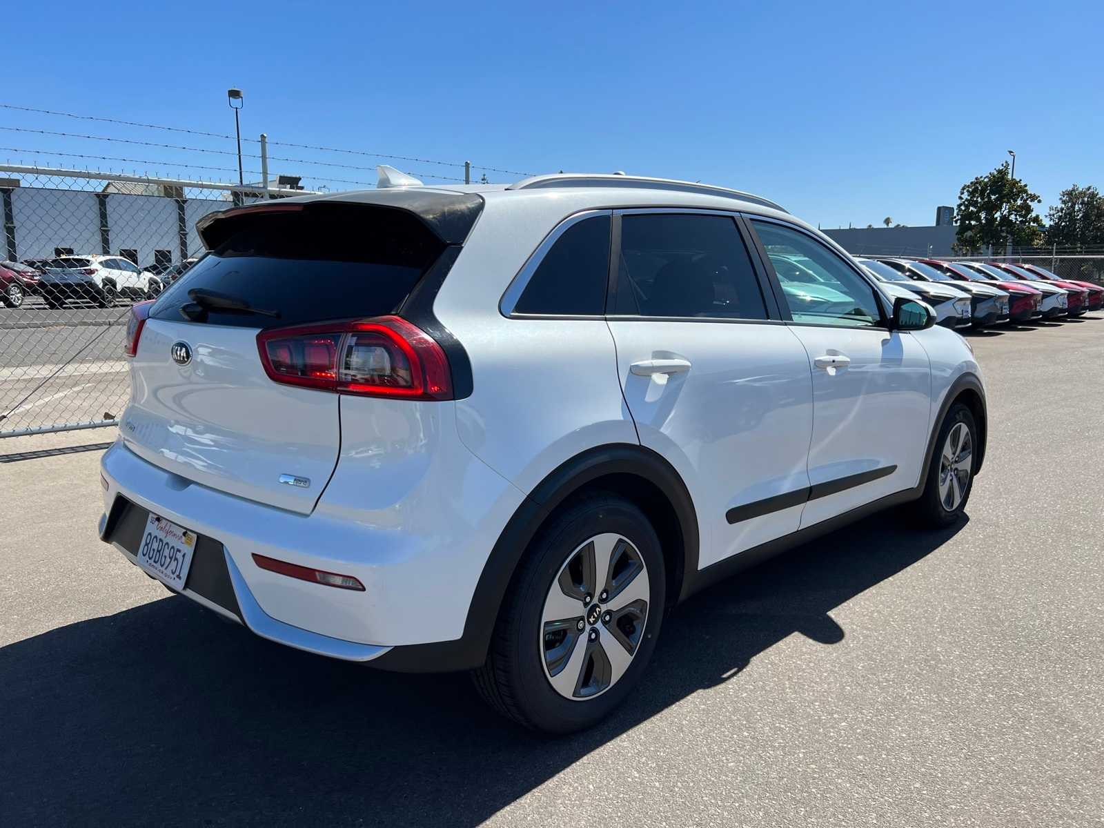 Thumbnail: 2018 Kia Niro - 9