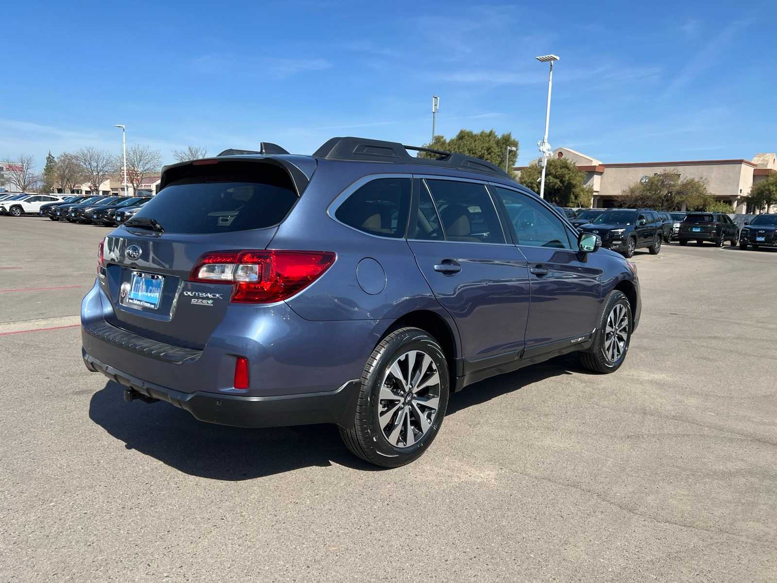 Thumbnail: 2017 Subaru Outback - 9