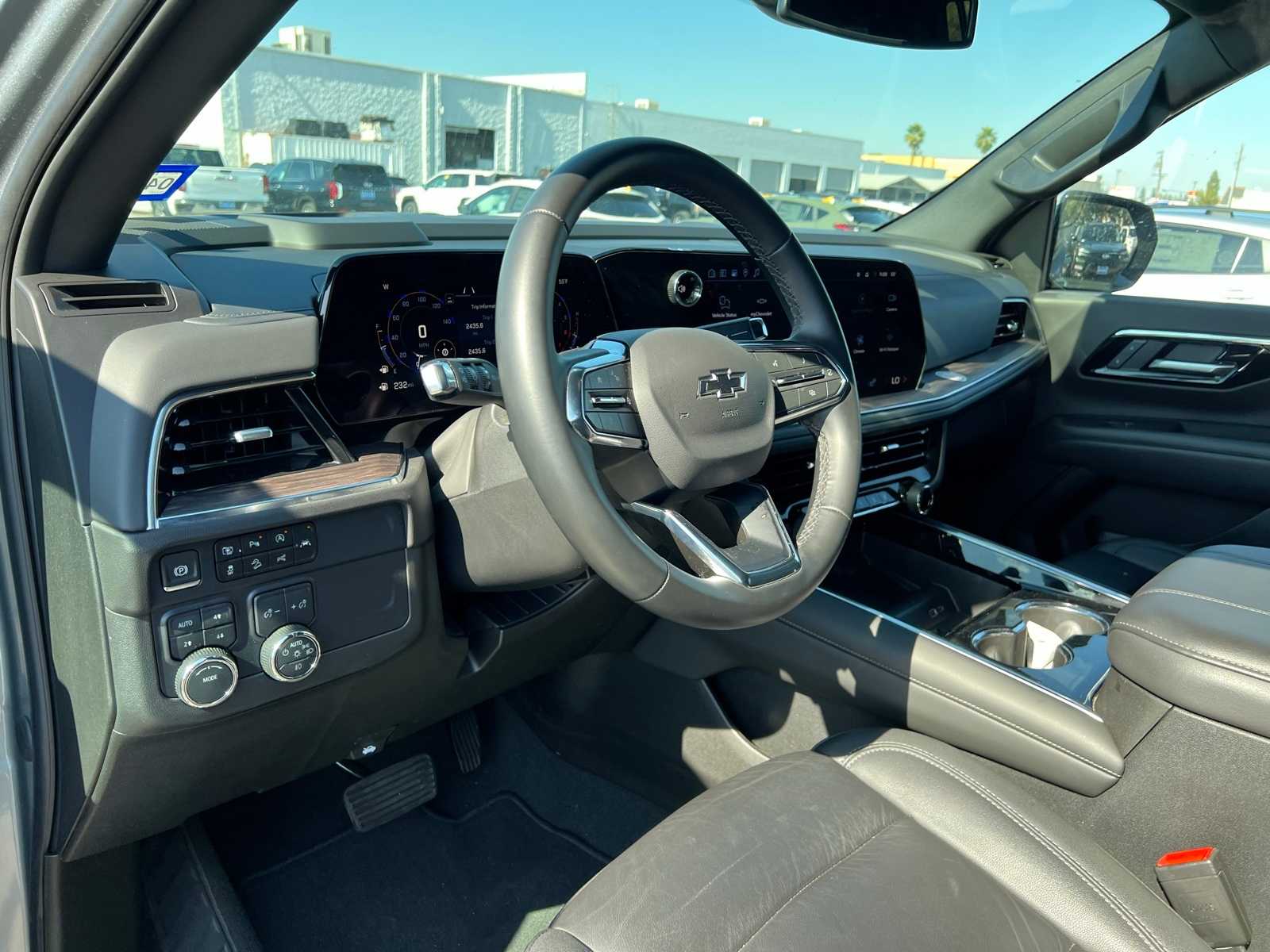 Thumbnail: 2025 Chevrolet Suburban - 12