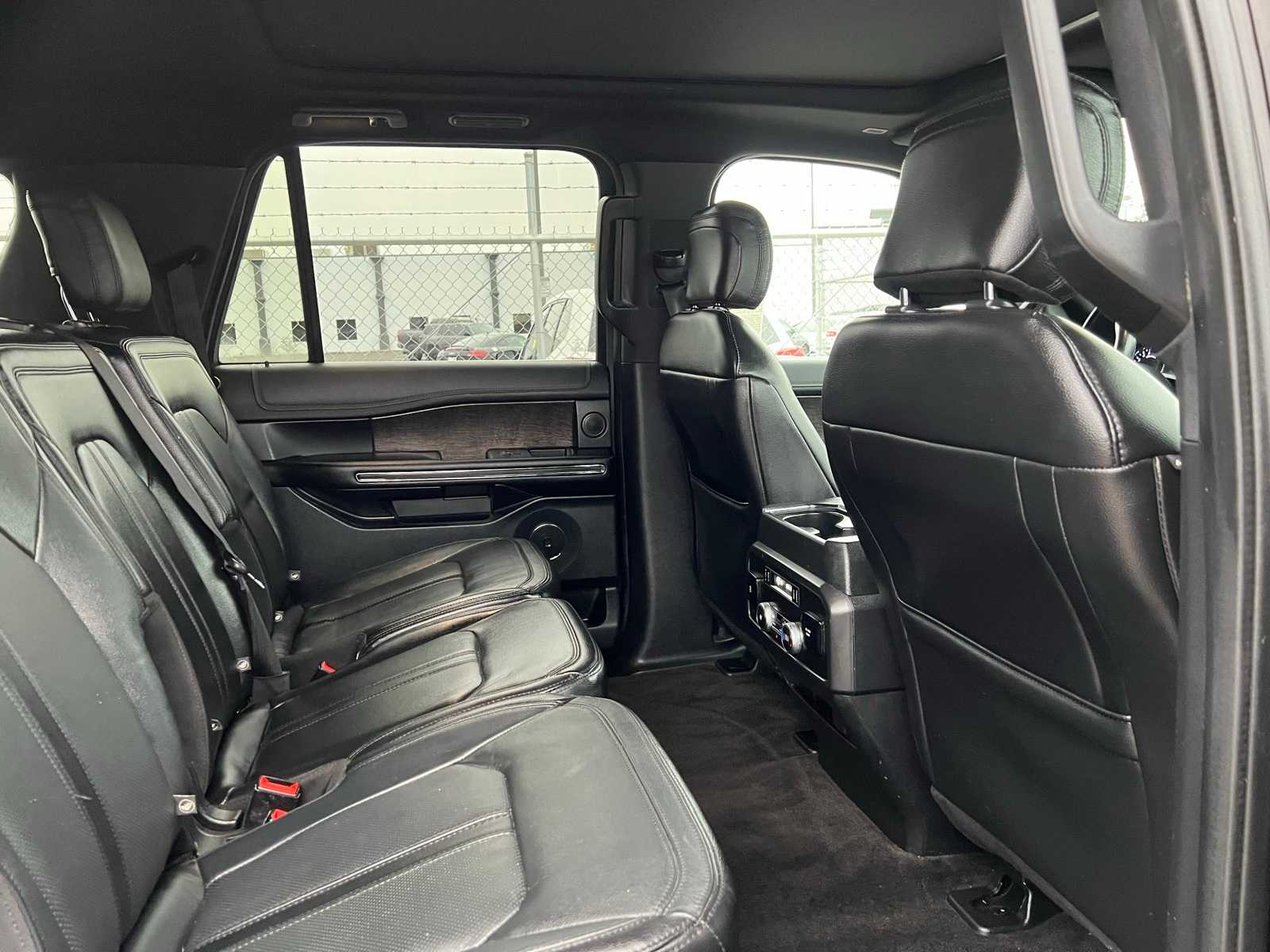 Thumbnail: 2020 Ford Expedition MAX - 24