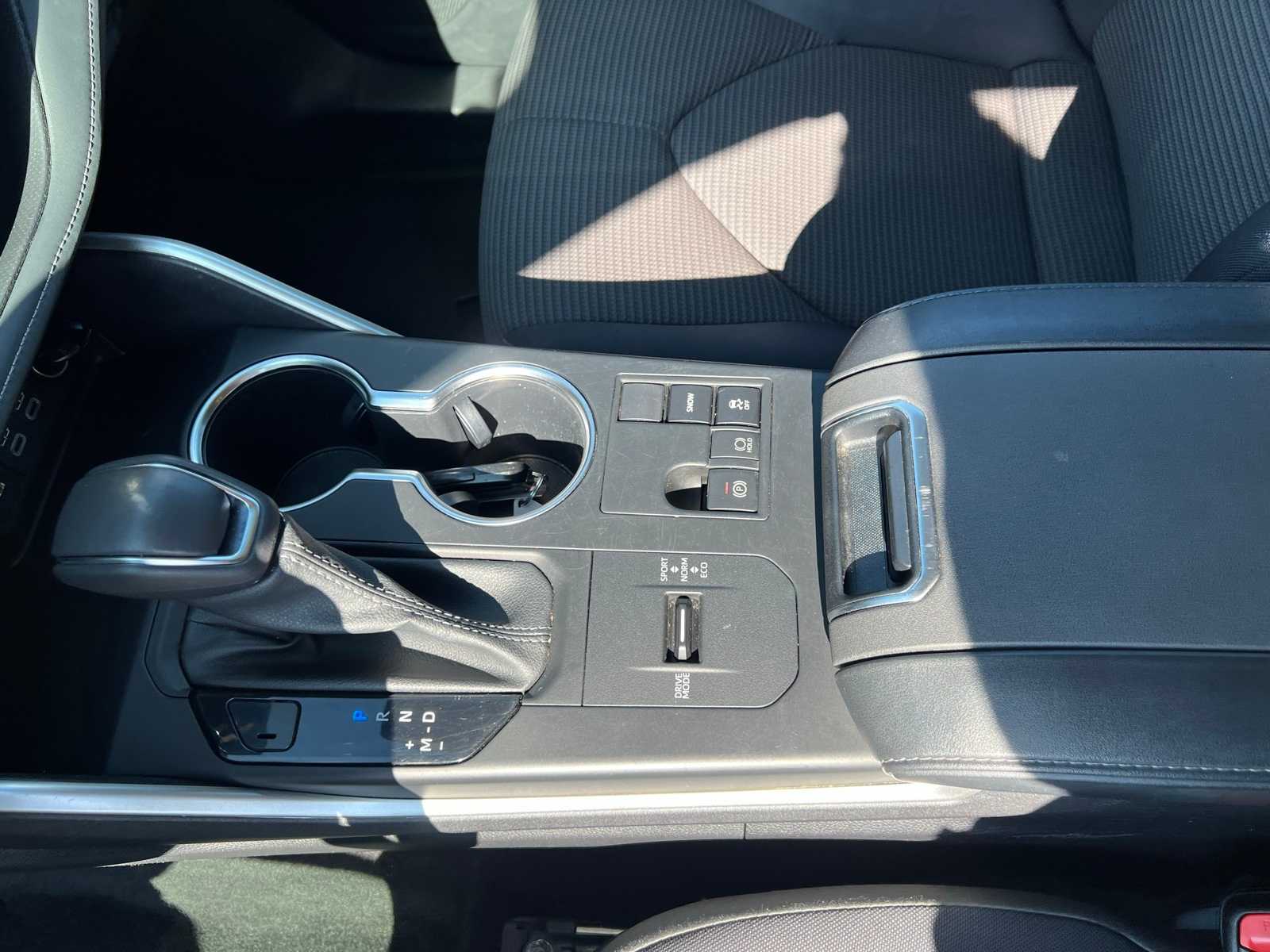 Thumbnail: 2023 Toyota Highlander - 39