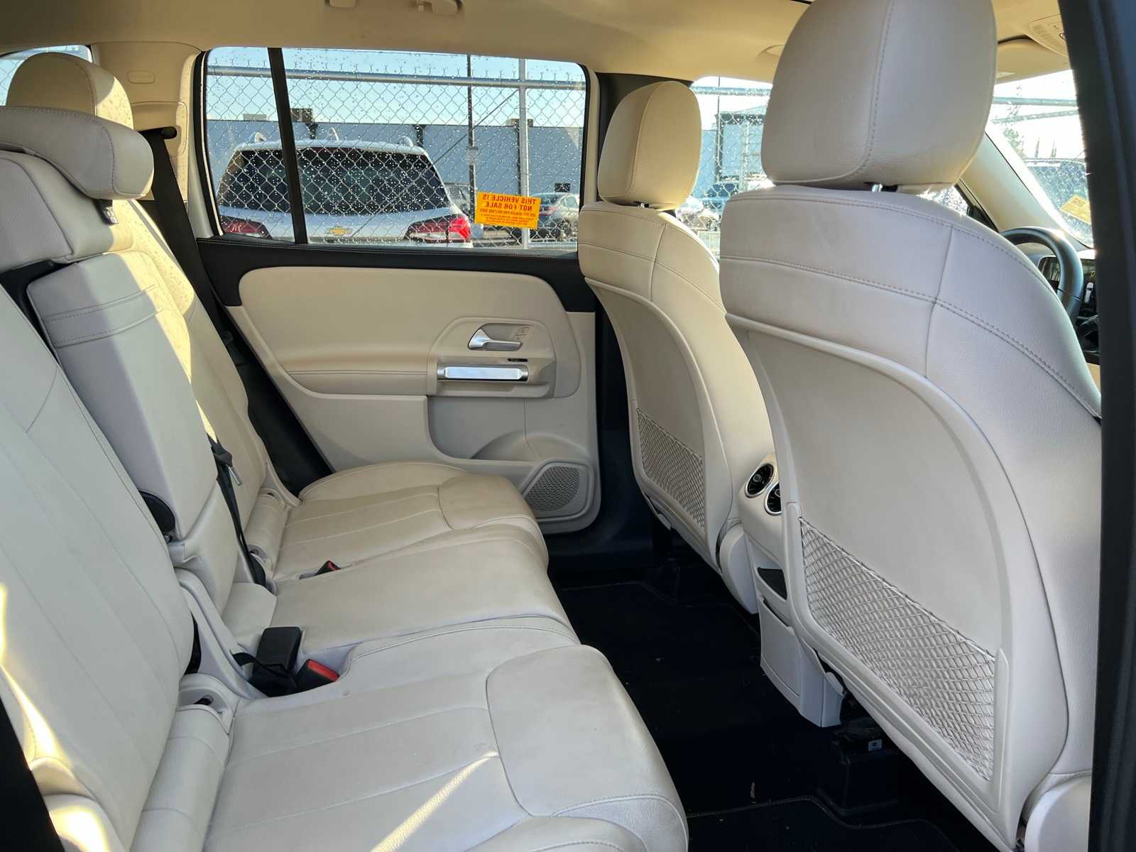 Thumbnail: 2020 Mercedes-Benz GLB - 22