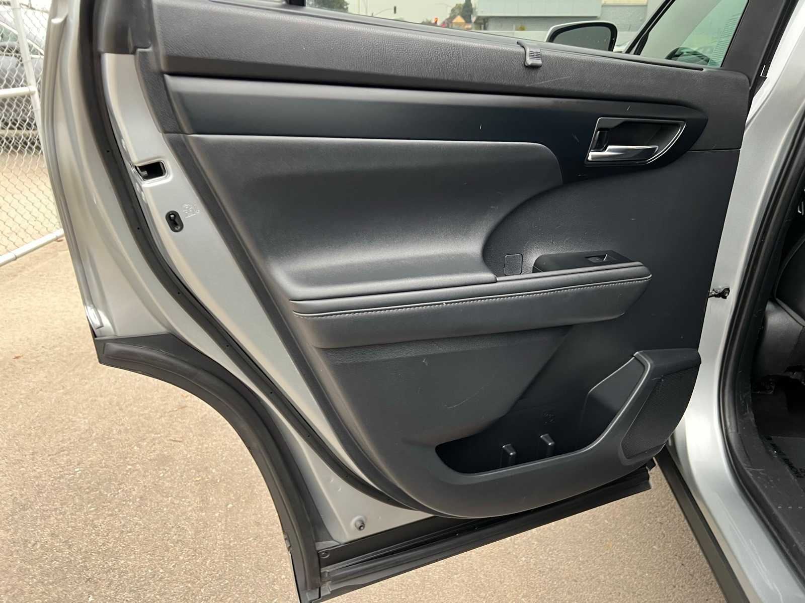 Thumbnail: 2021 Toyota Highlander - 21