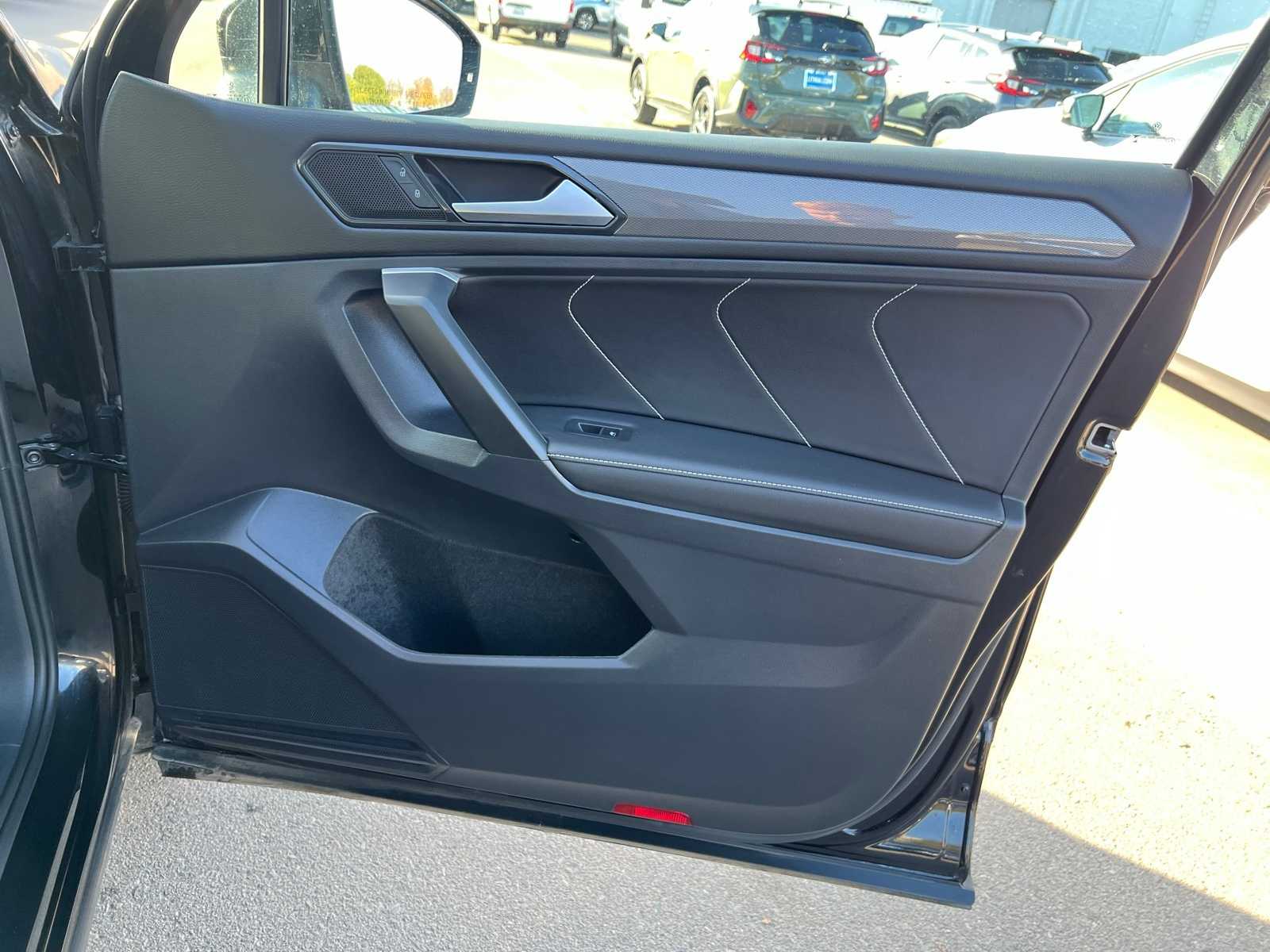 Thumbnail: 2023 Volkswagen Tiguan - 27