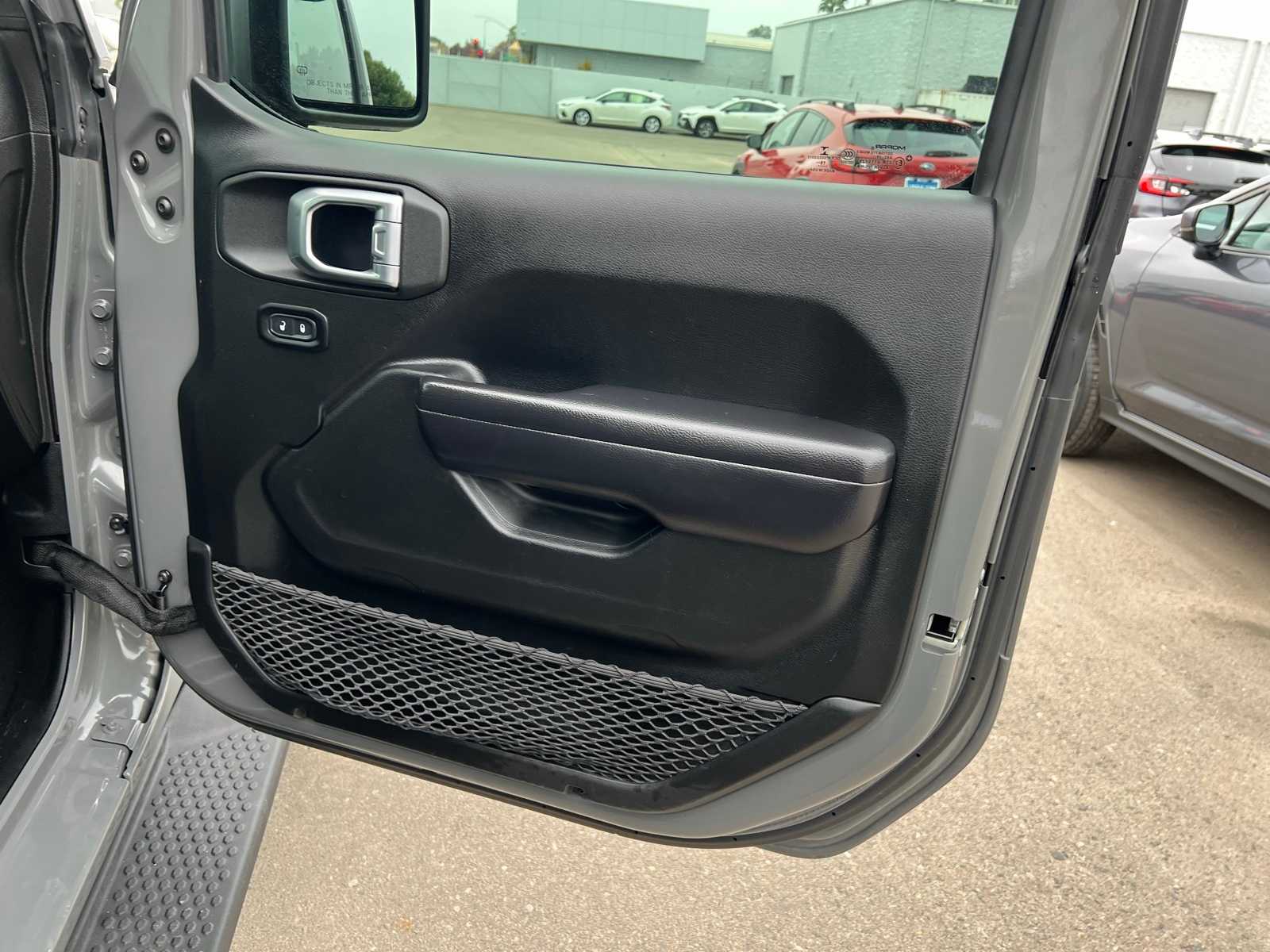 Thumbnail: 2020 Jeep Wrangler - 27