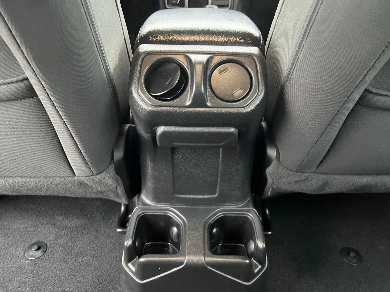 Thumbnail: 2022 Jeep Wrangler - 29