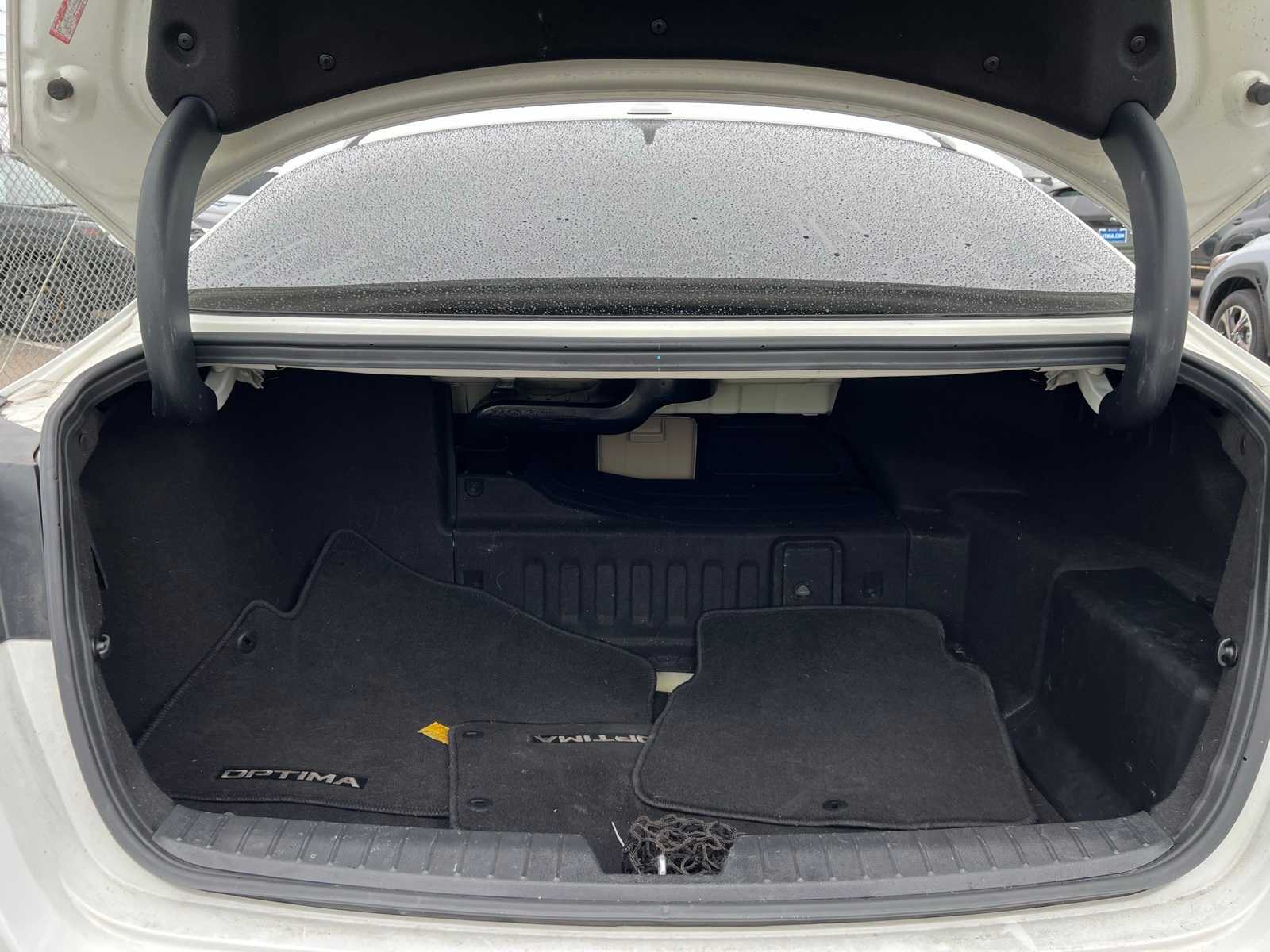 Thumbnail: 2016 Kia Optima - 8