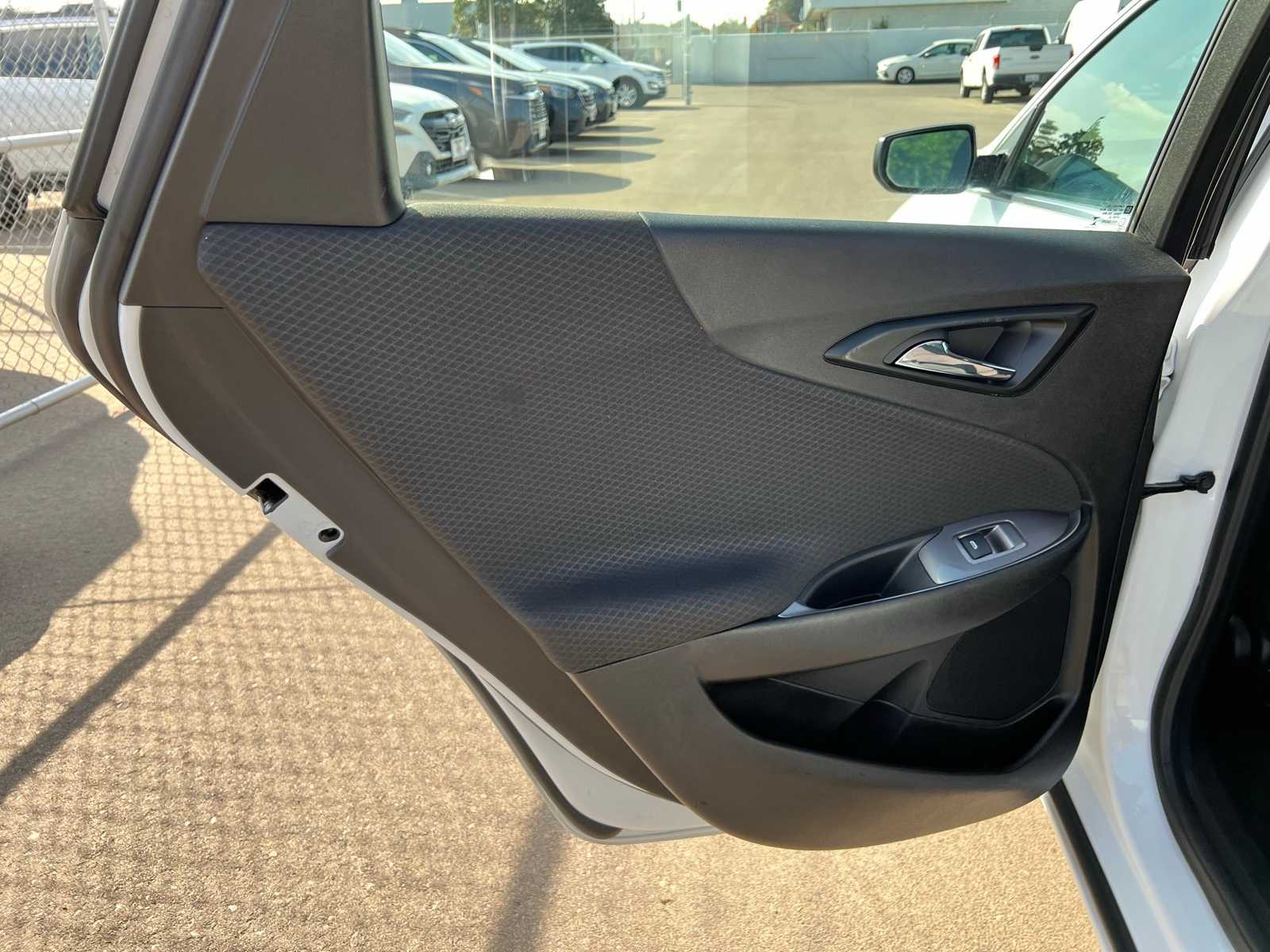 Thumbnail: 2022 Chevrolet Malibu - 19