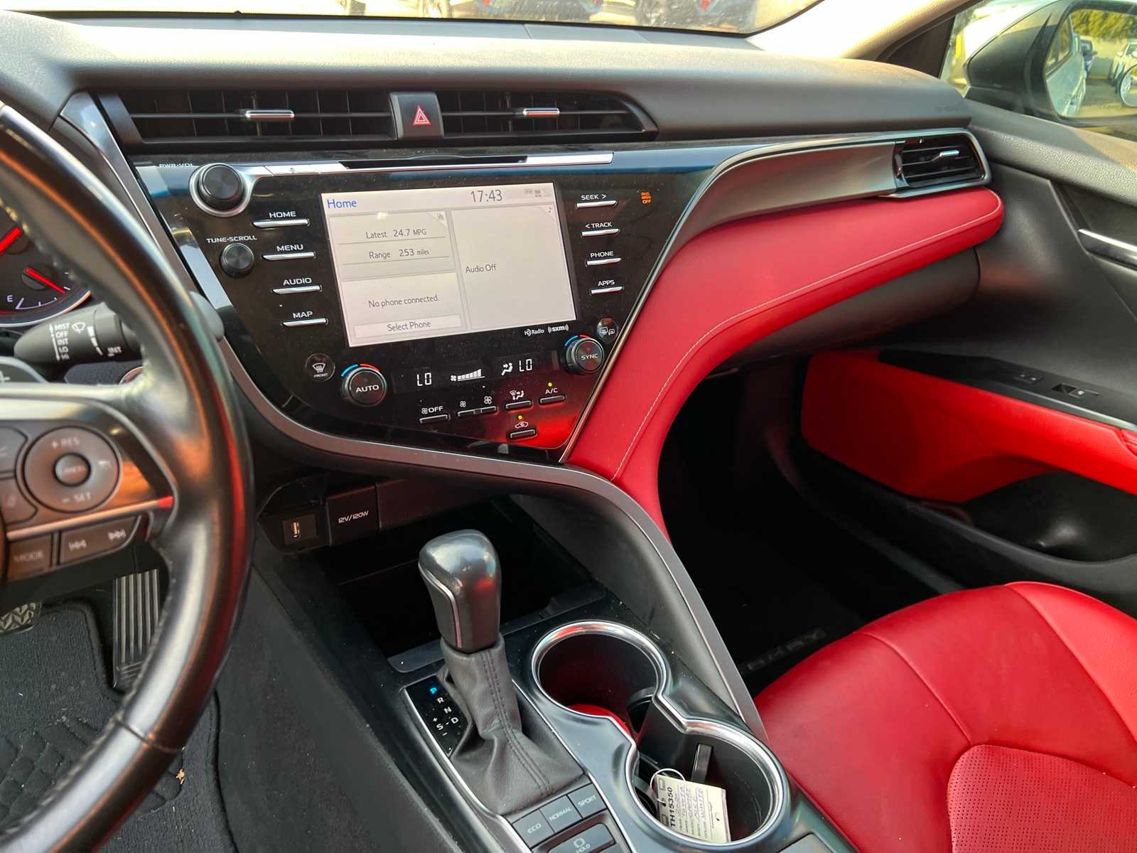 Thumbnail: 2020 Toyota Camry - 30