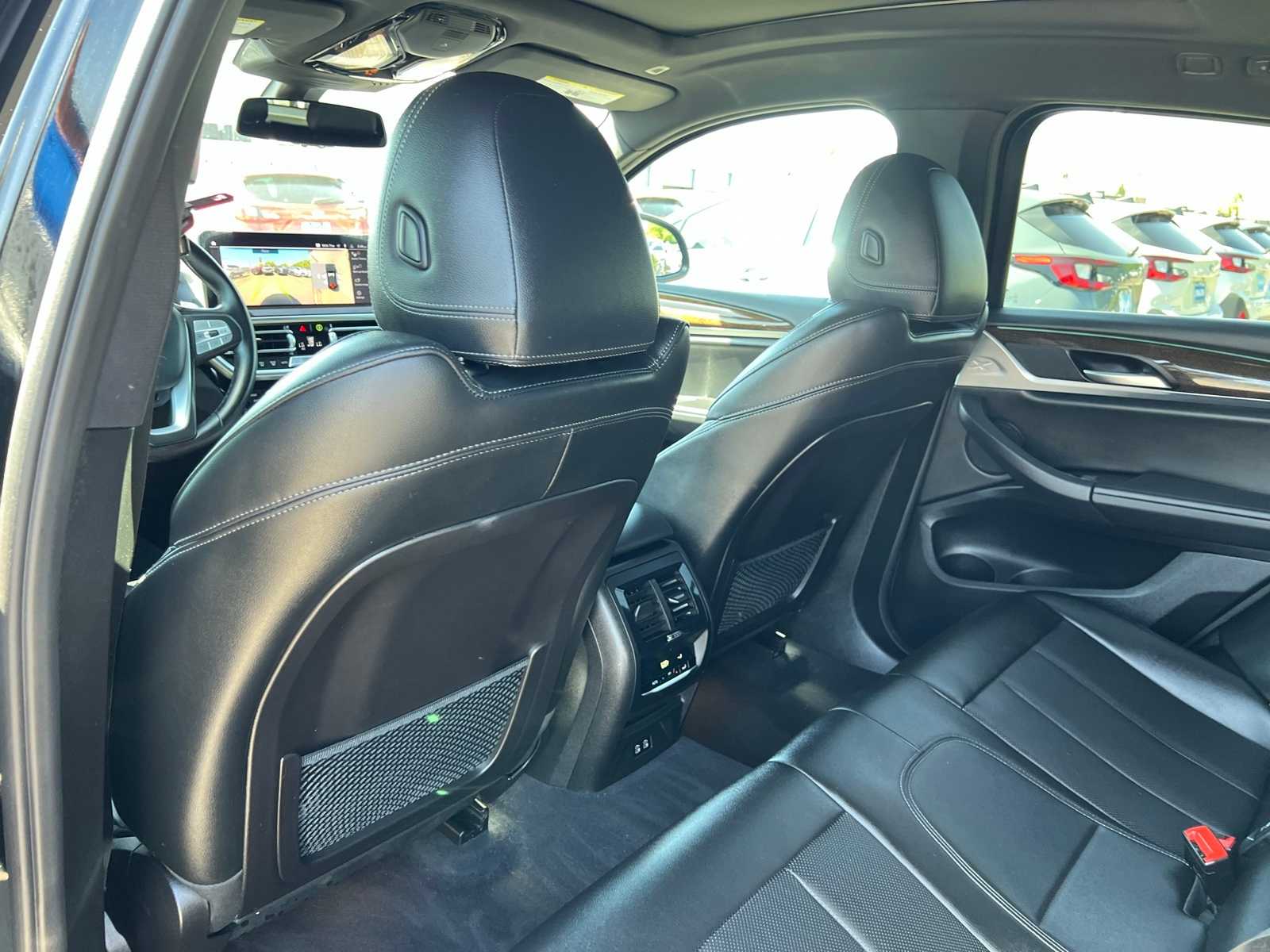 Thumbnail: 2023 BMW X4 - 18