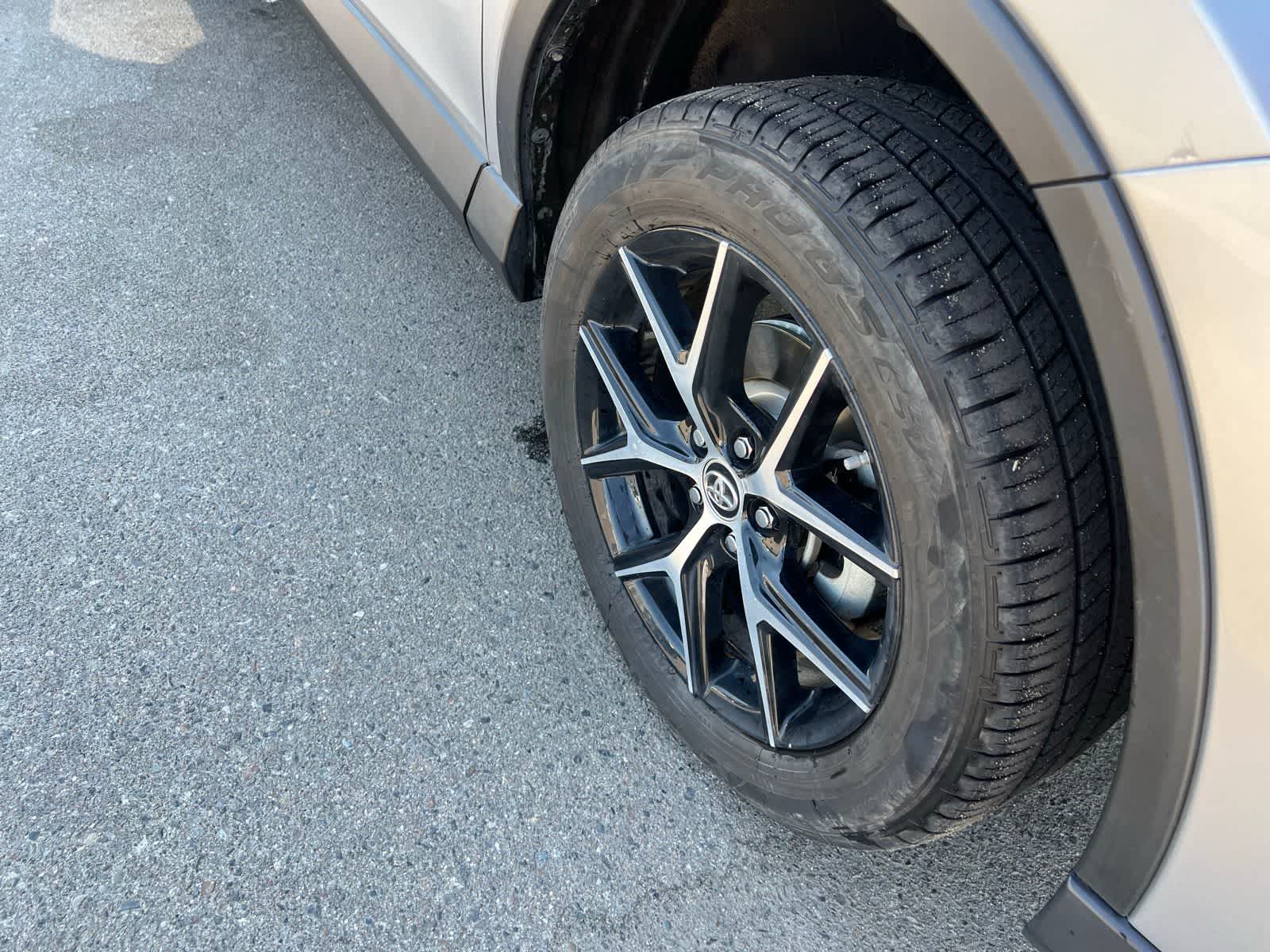 Thumbnail: 2017 Toyota RAV4 - 24