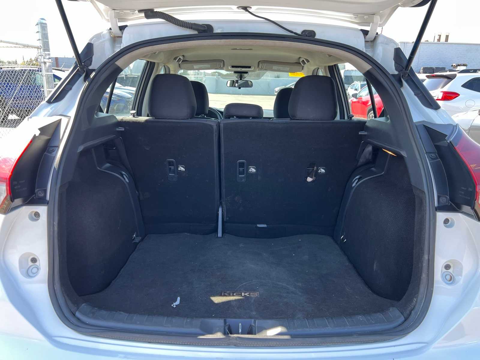 Thumbnail: 2021 Nissan Kicks - 7