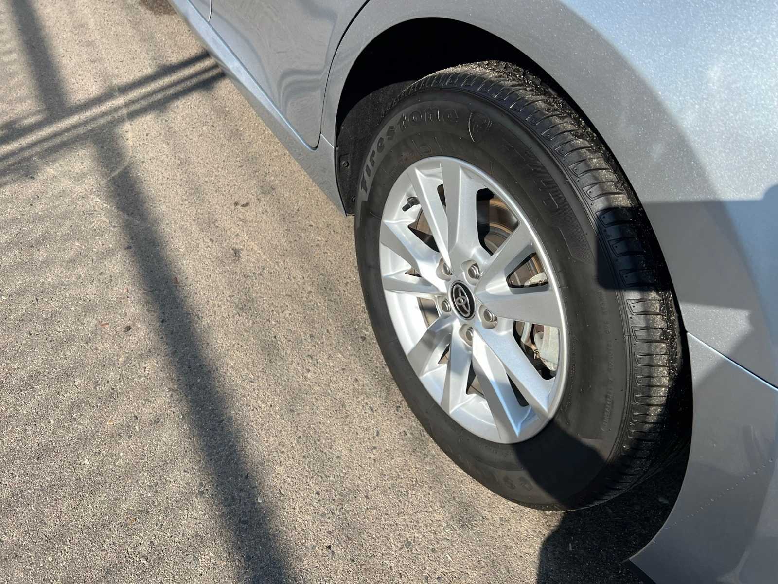 Thumbnail: 2025 Toyota Camry - 17