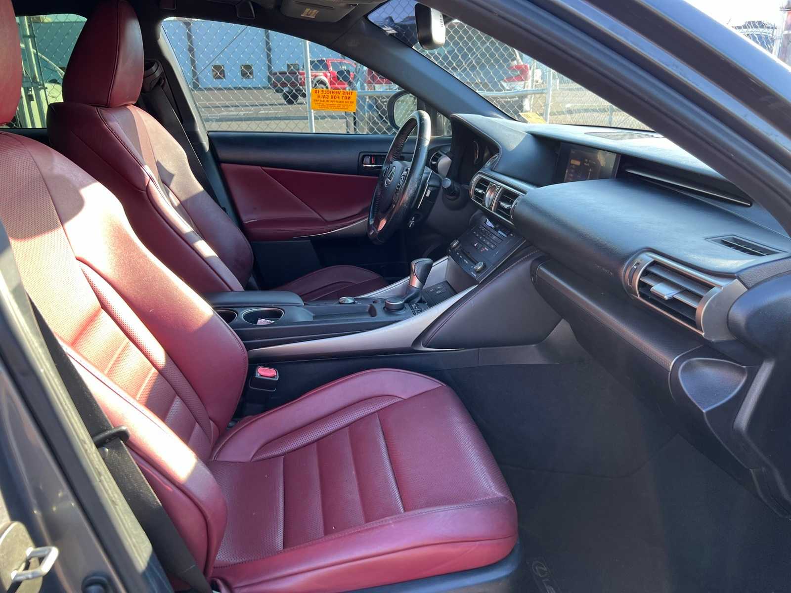 Thumbnail: 2015 Lexus IS - 25