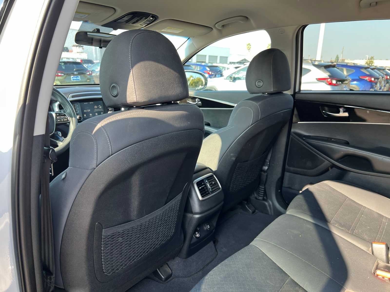 Thumbnail: 2019 Kia Sorento - 18