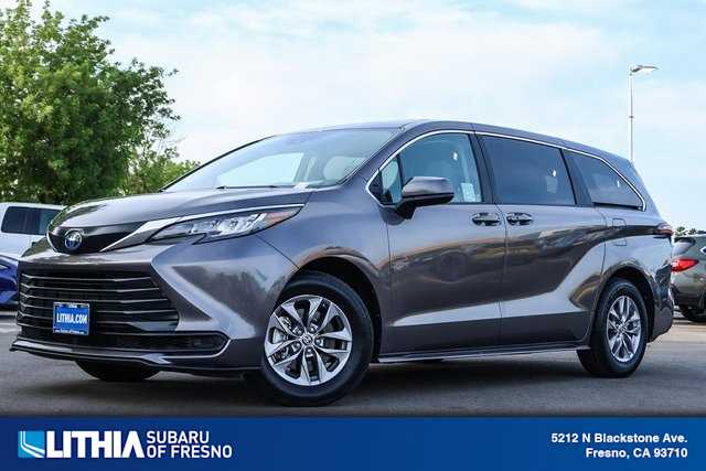 2022 Toyota Sienna LE -
                  Fresno, CA