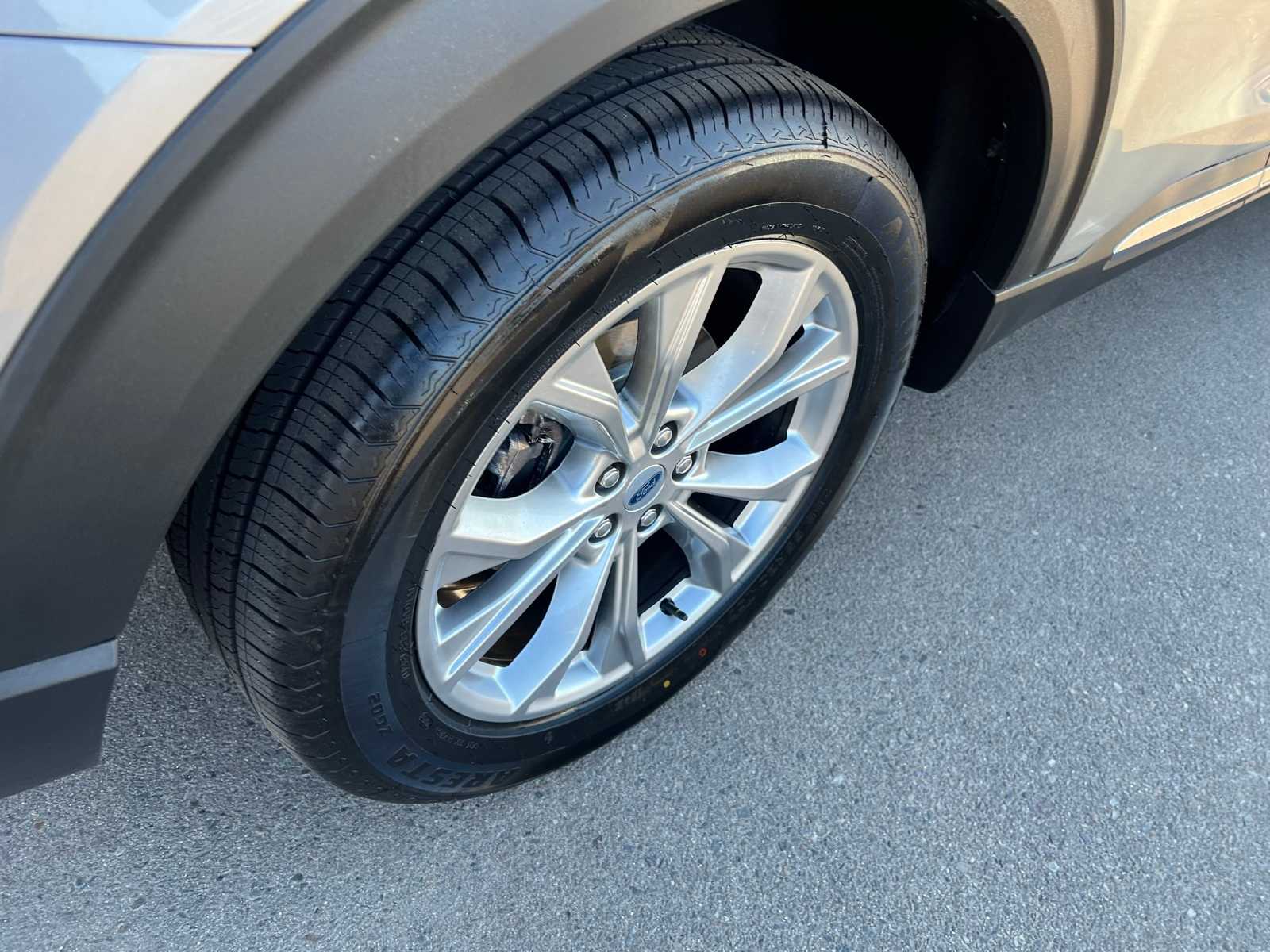 Thumbnail: 2021 Ford Explorer - 20