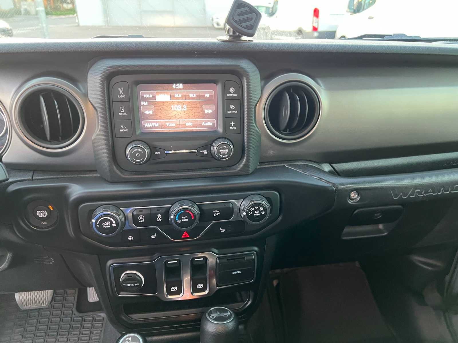 Thumbnail: 2020 Jeep Wrangler - 30