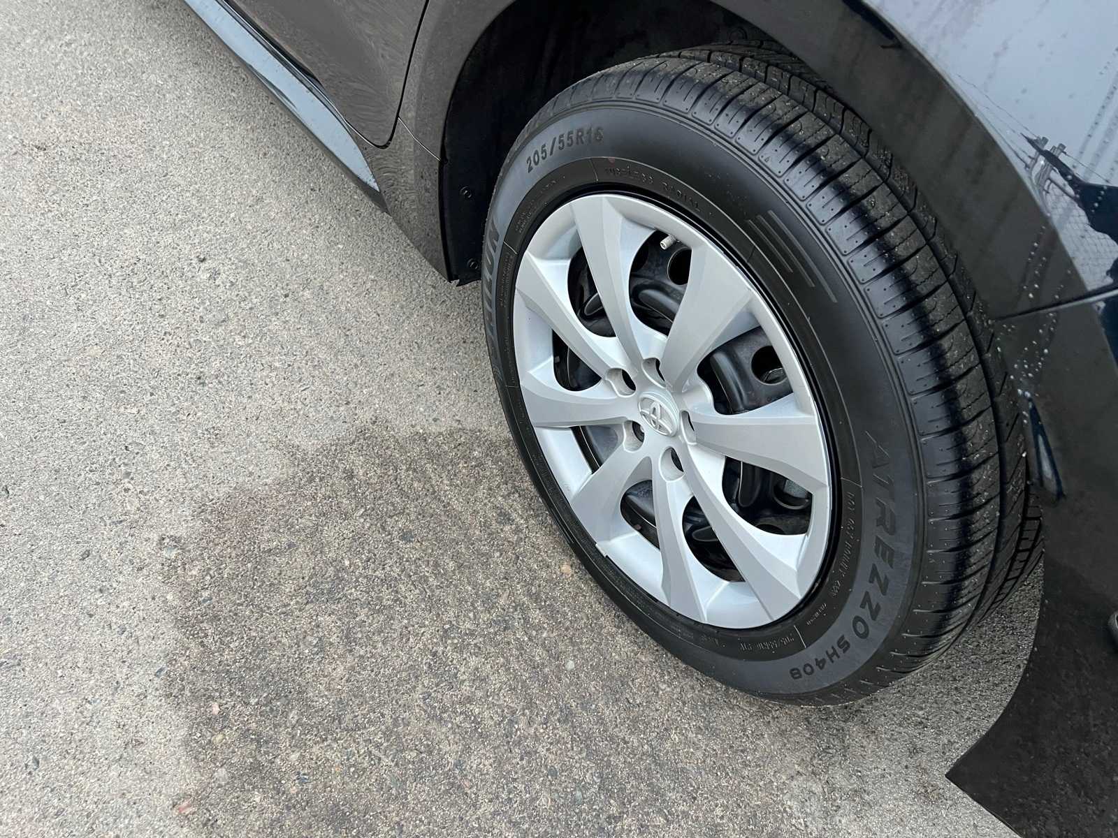 Thumbnail: 2023 Toyota Corolla - 17