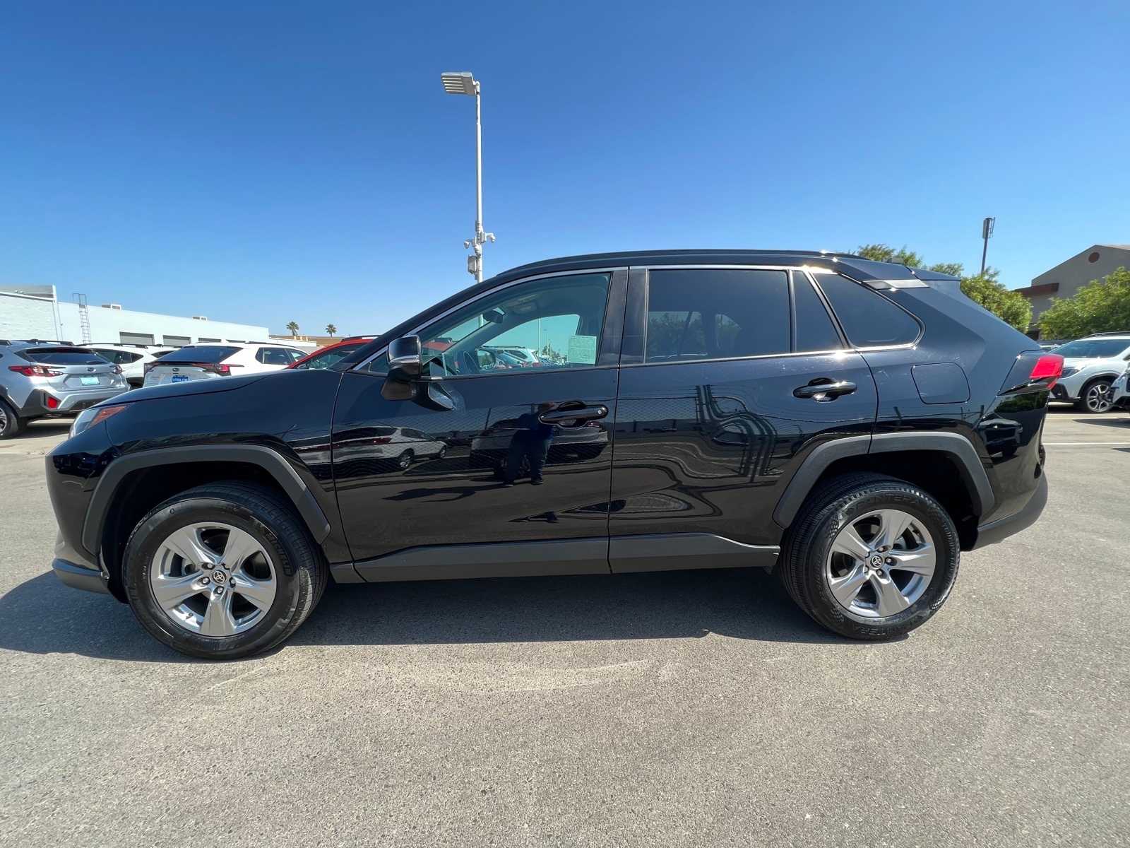 2023 Toyota RAV4 XLE 2