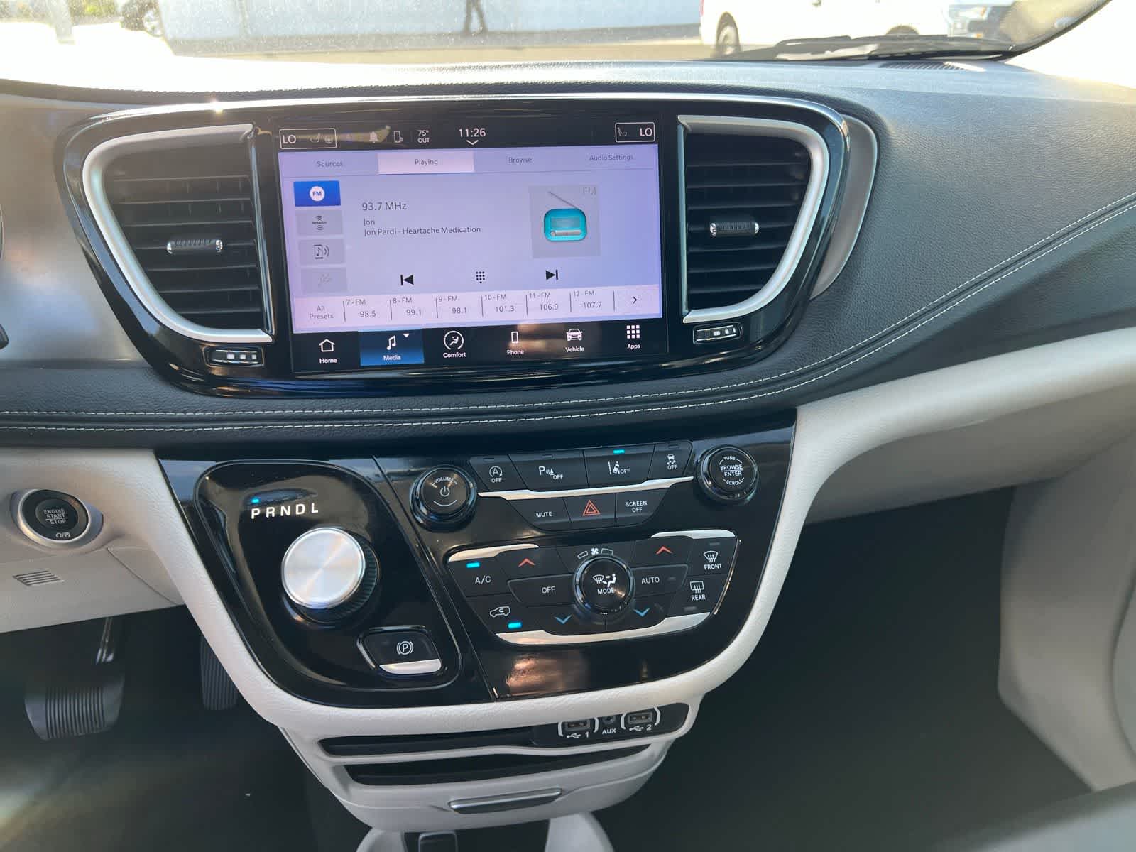 Thumbnail: 2023 Chrysler Pacifica - 36