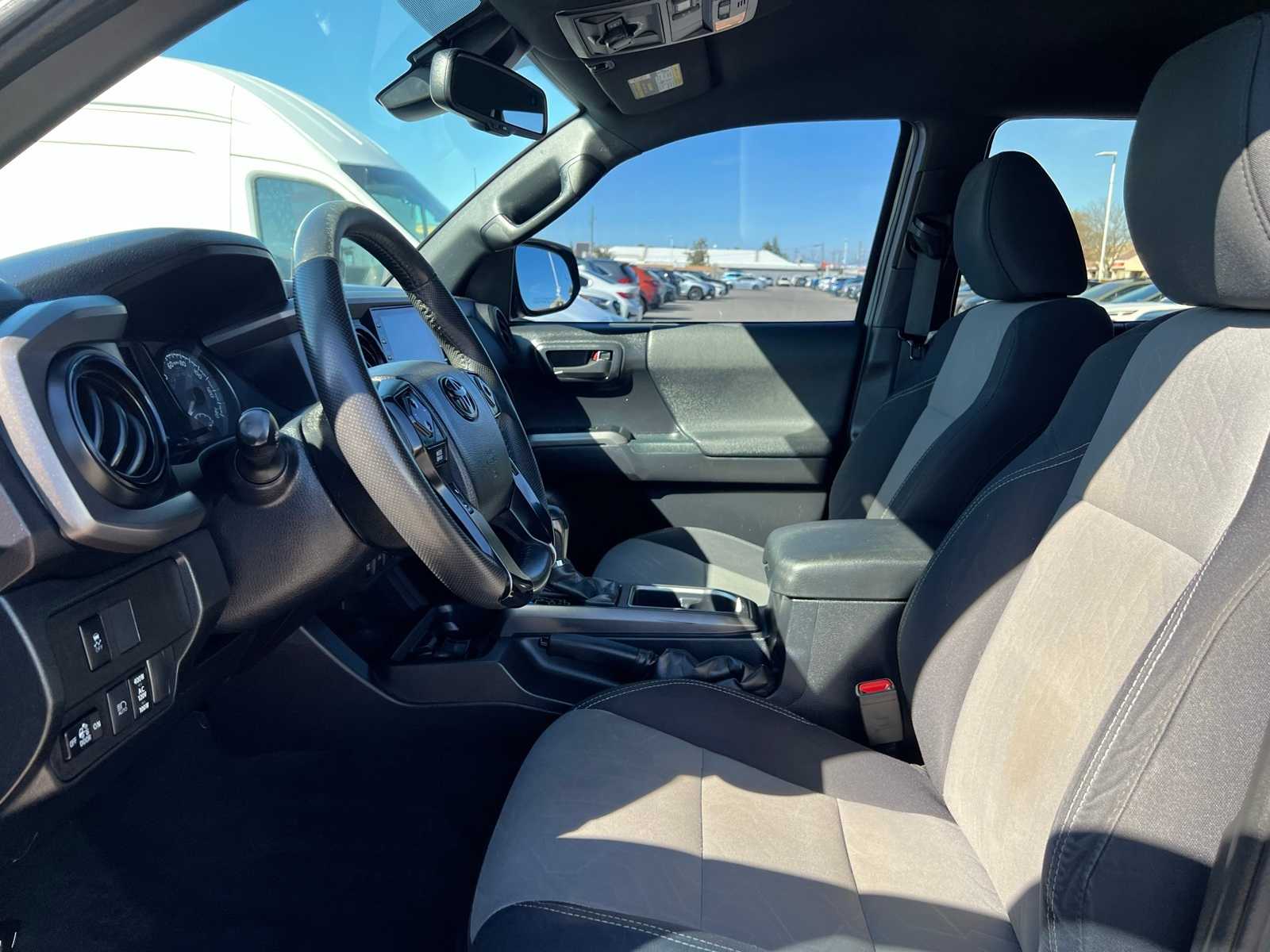 Thumbnail: 2021 Toyota Tacoma - 14