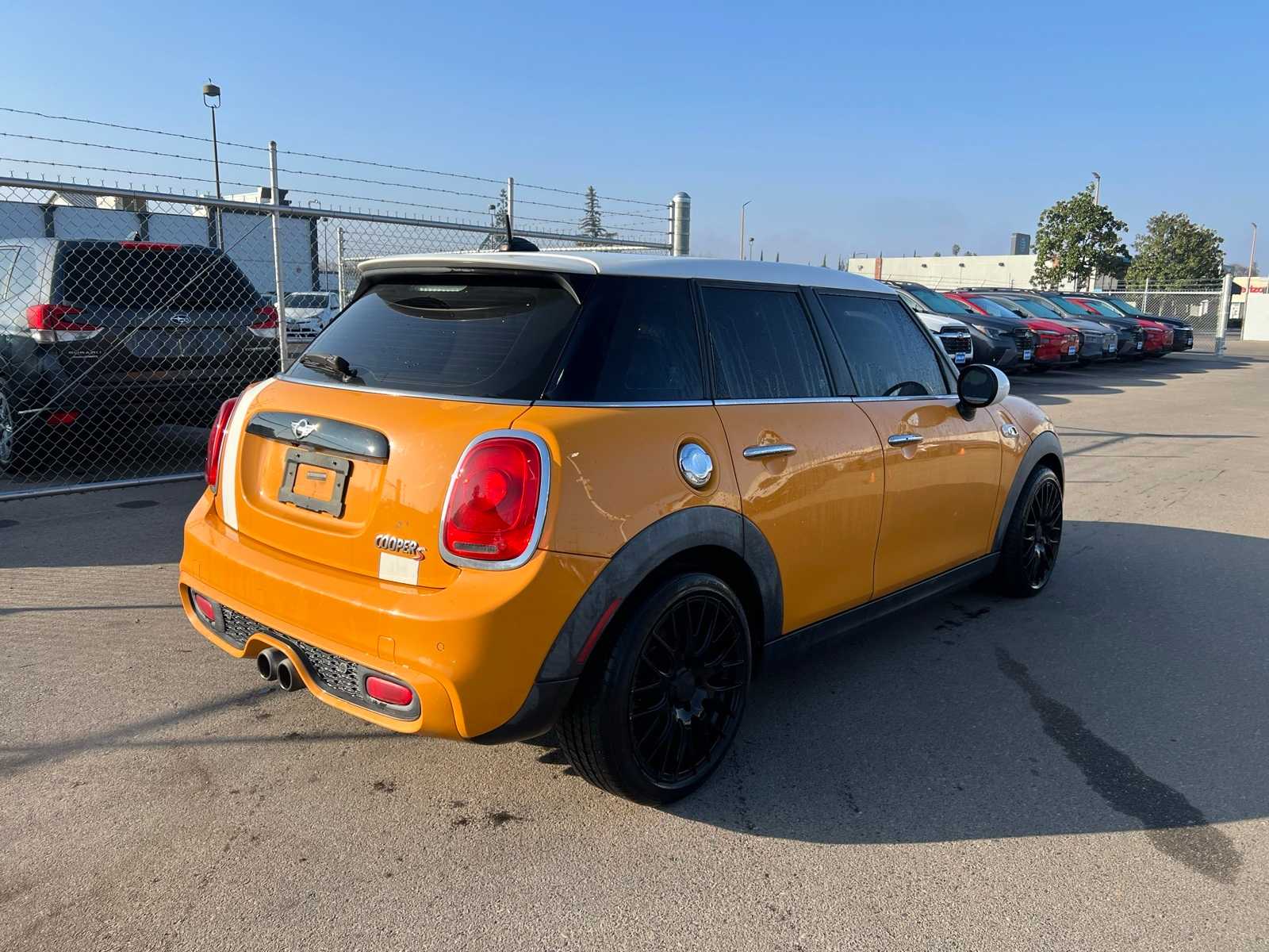 Thumbnail: 2017 MINI Cooper Hardtop - 8