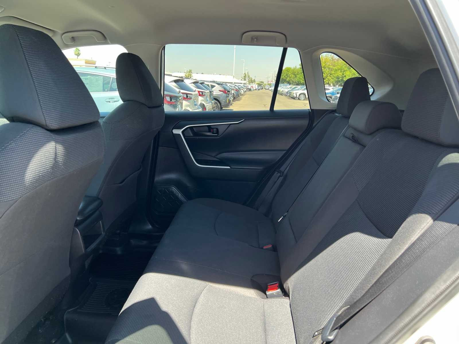 Thumbnail: 2021 Toyota RAV4 - 19