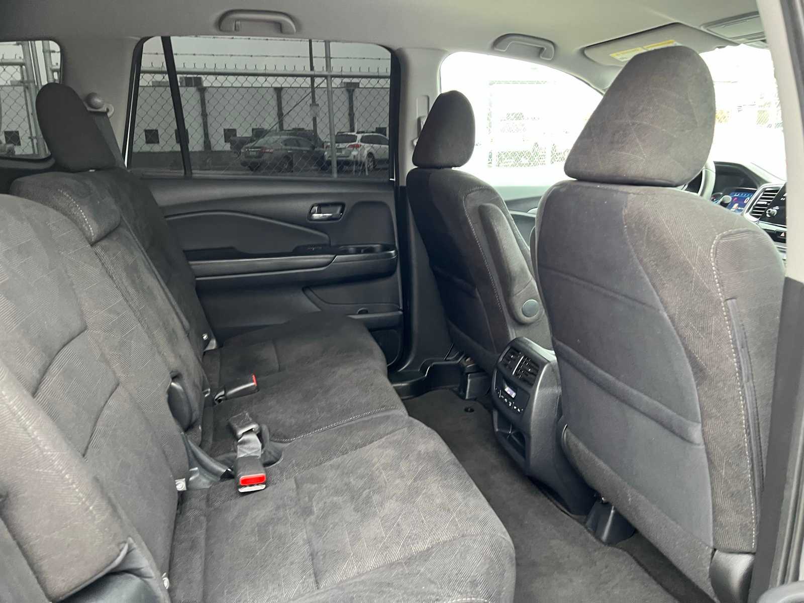 Thumbnail: 2020 Honda Pilot - 22