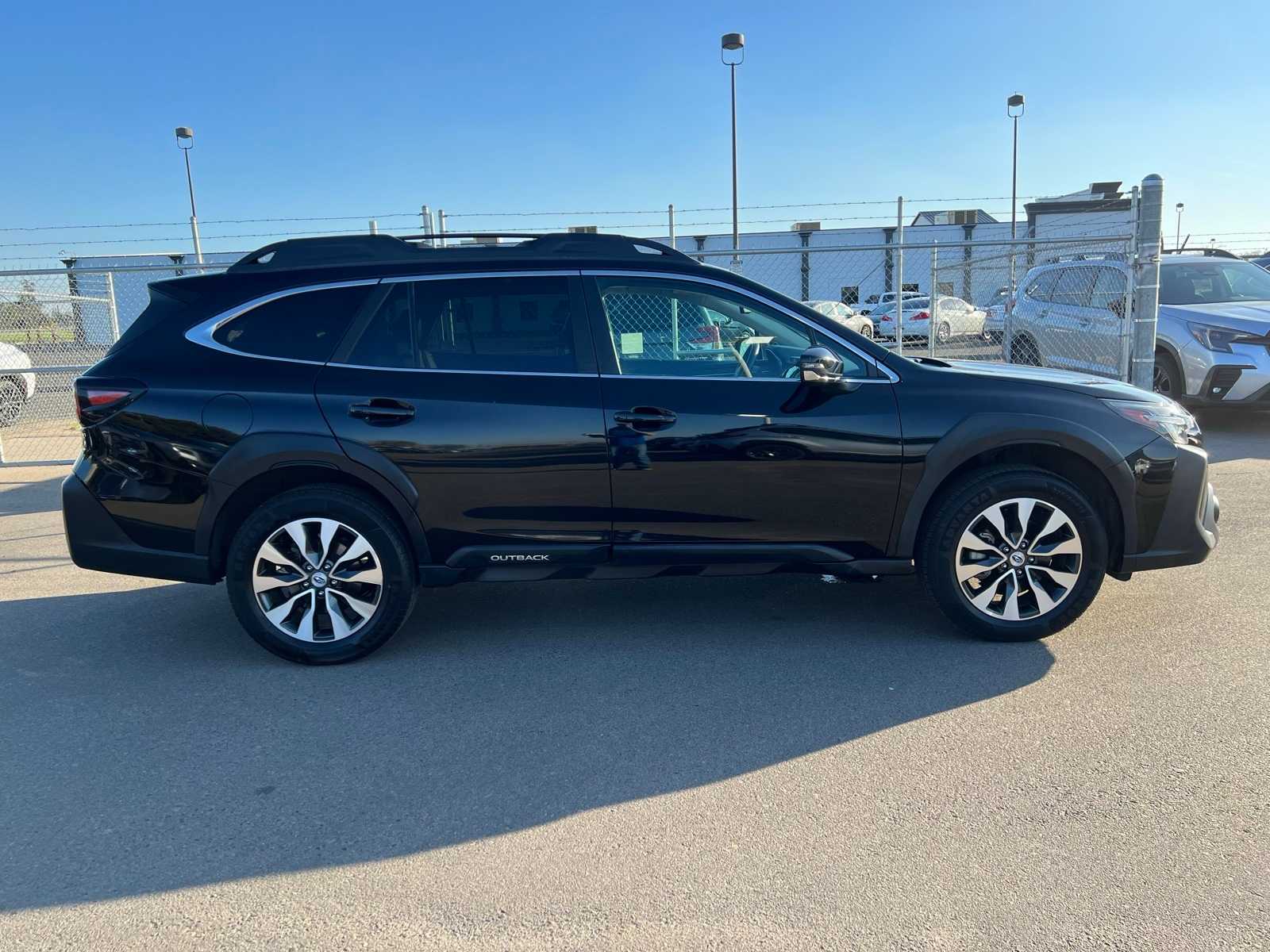 Thumbnail: 2023 Subaru Outback - 10