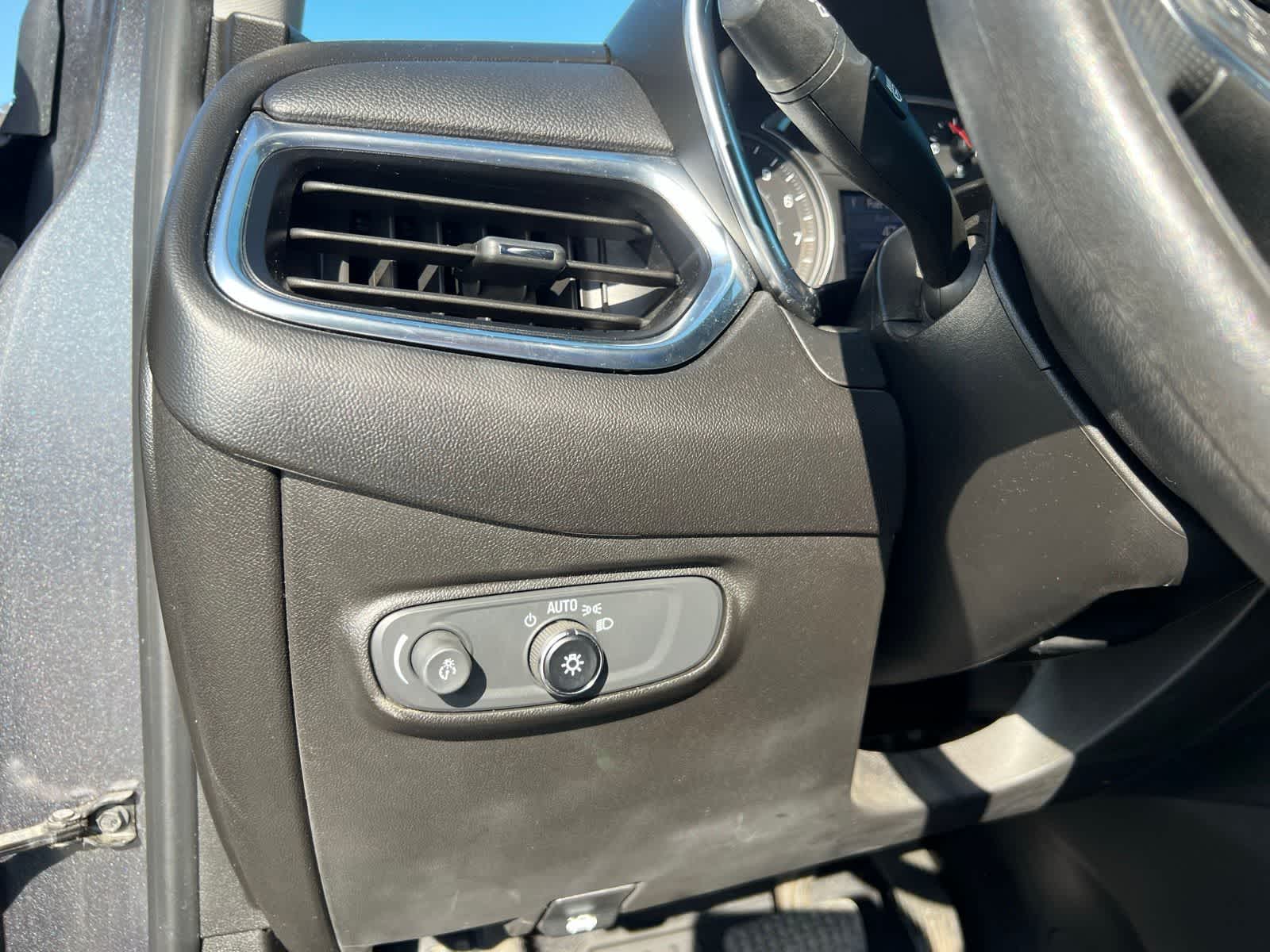 Thumbnail: 2022 Chevrolet Equinox - 29