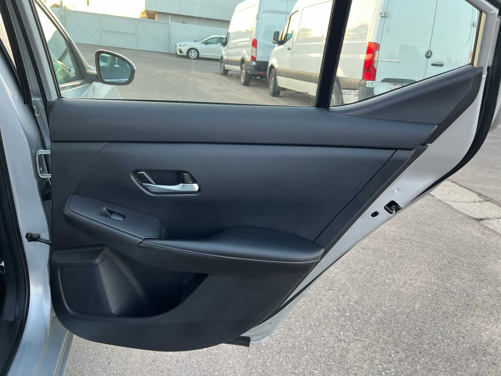 Thumbnail: 2022 Nissan Sentra - 24