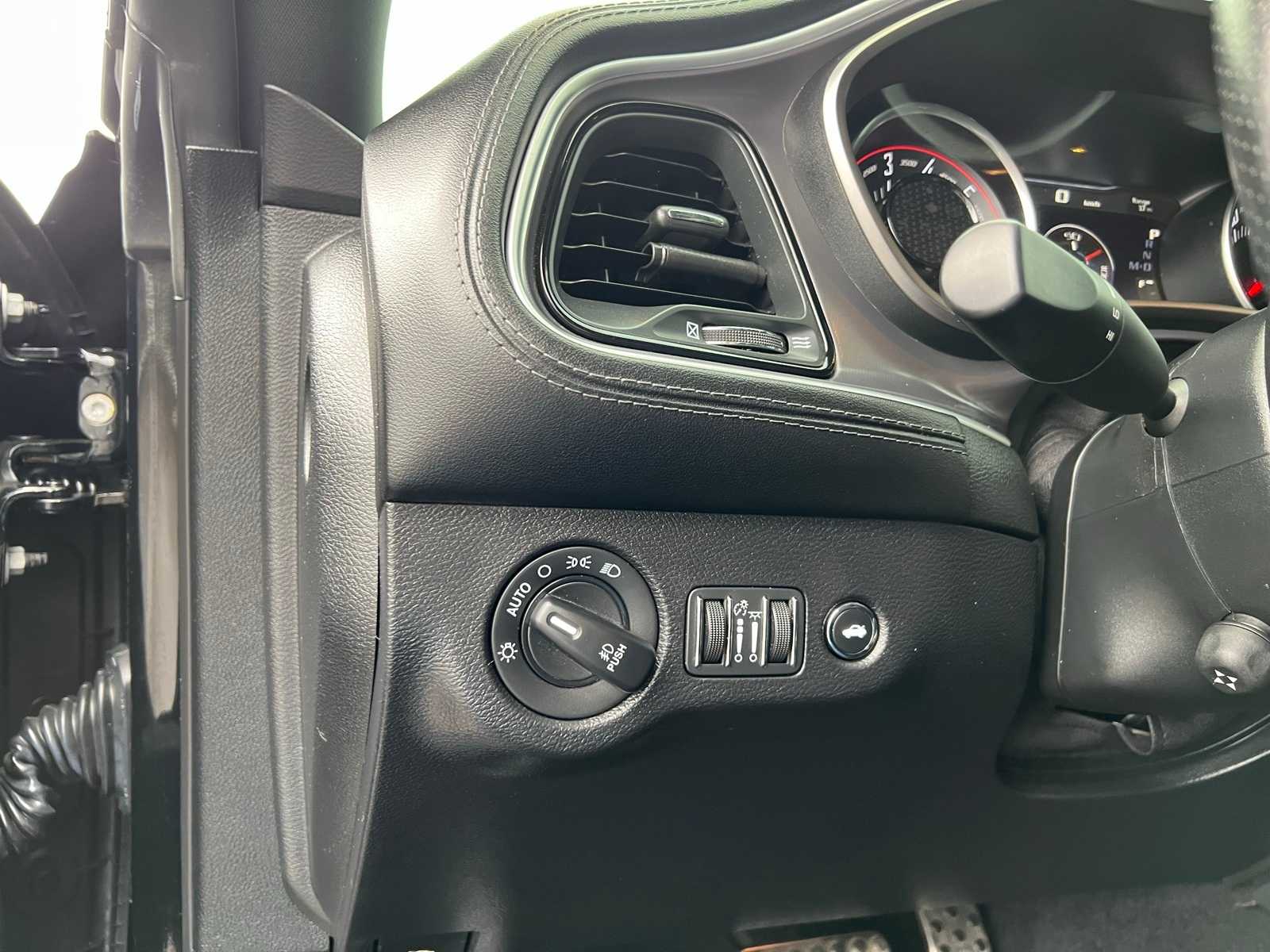 Thumbnail: 2021 Dodge Challenger - 31