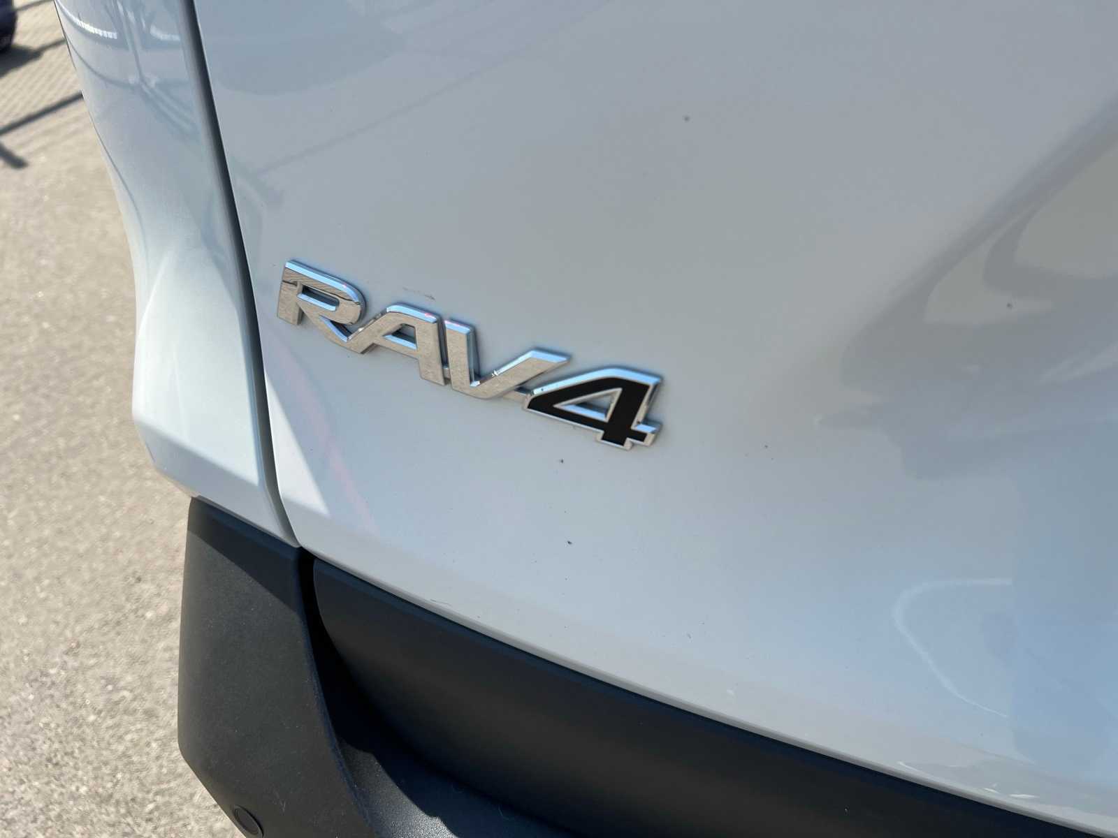 Thumbnail: 2021 Toyota RAV4 - 5