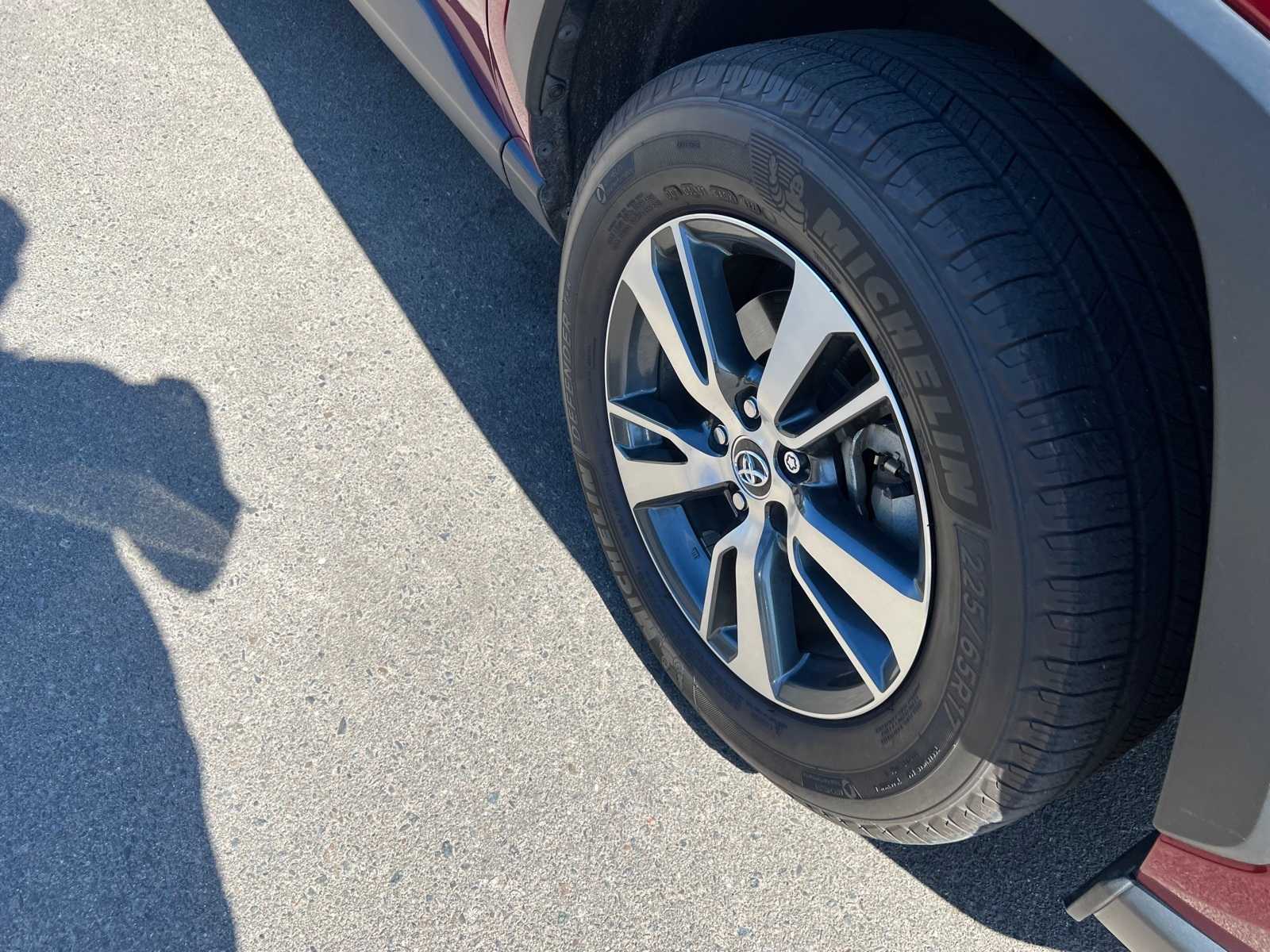 Thumbnail: 2021 Toyota RAV4 - 24