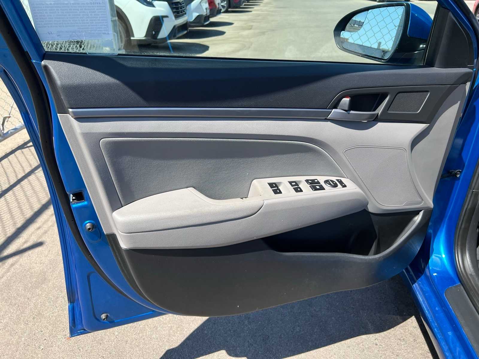 Thumbnail: 2017 Hyundai Elantra - 15