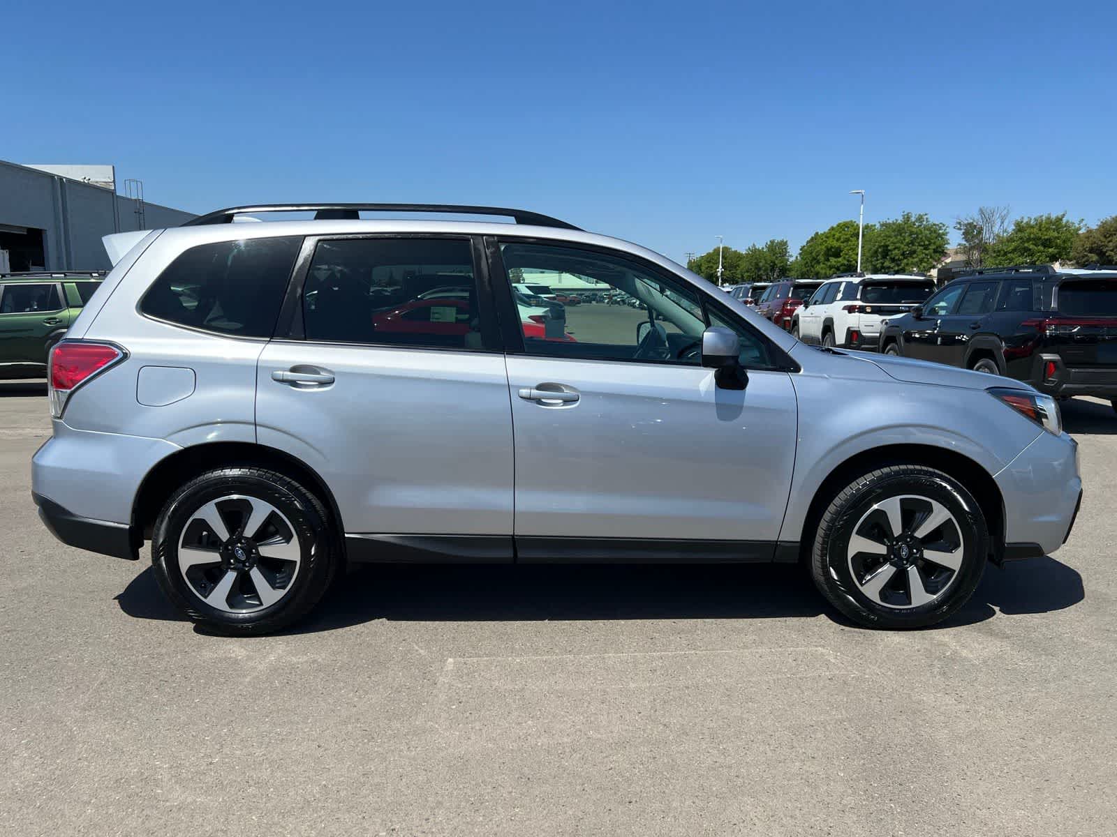 Thumbnail: 2018 Subaru Forester - 10