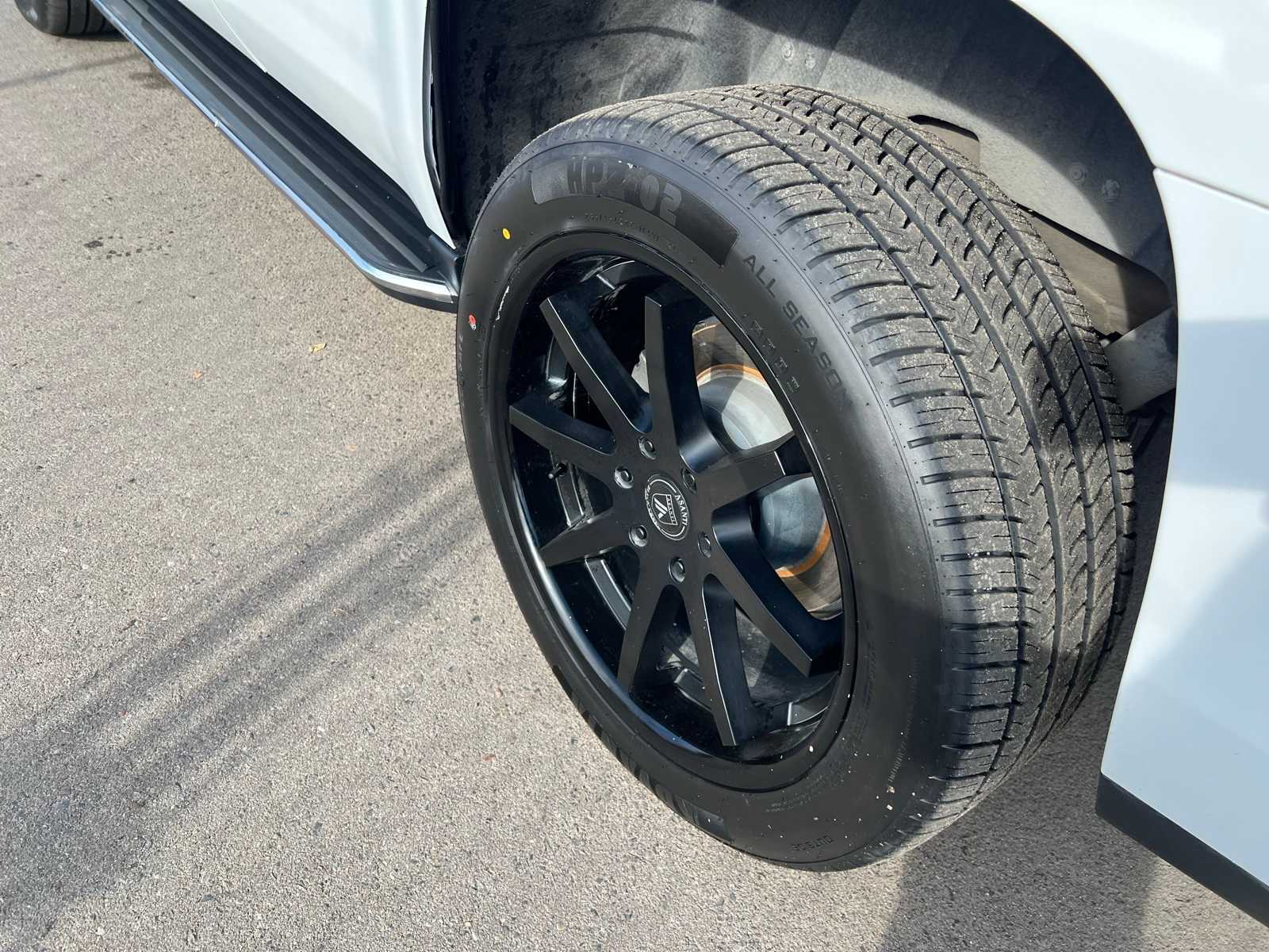 Thumbnail: 2019 GMC Yukon - 16