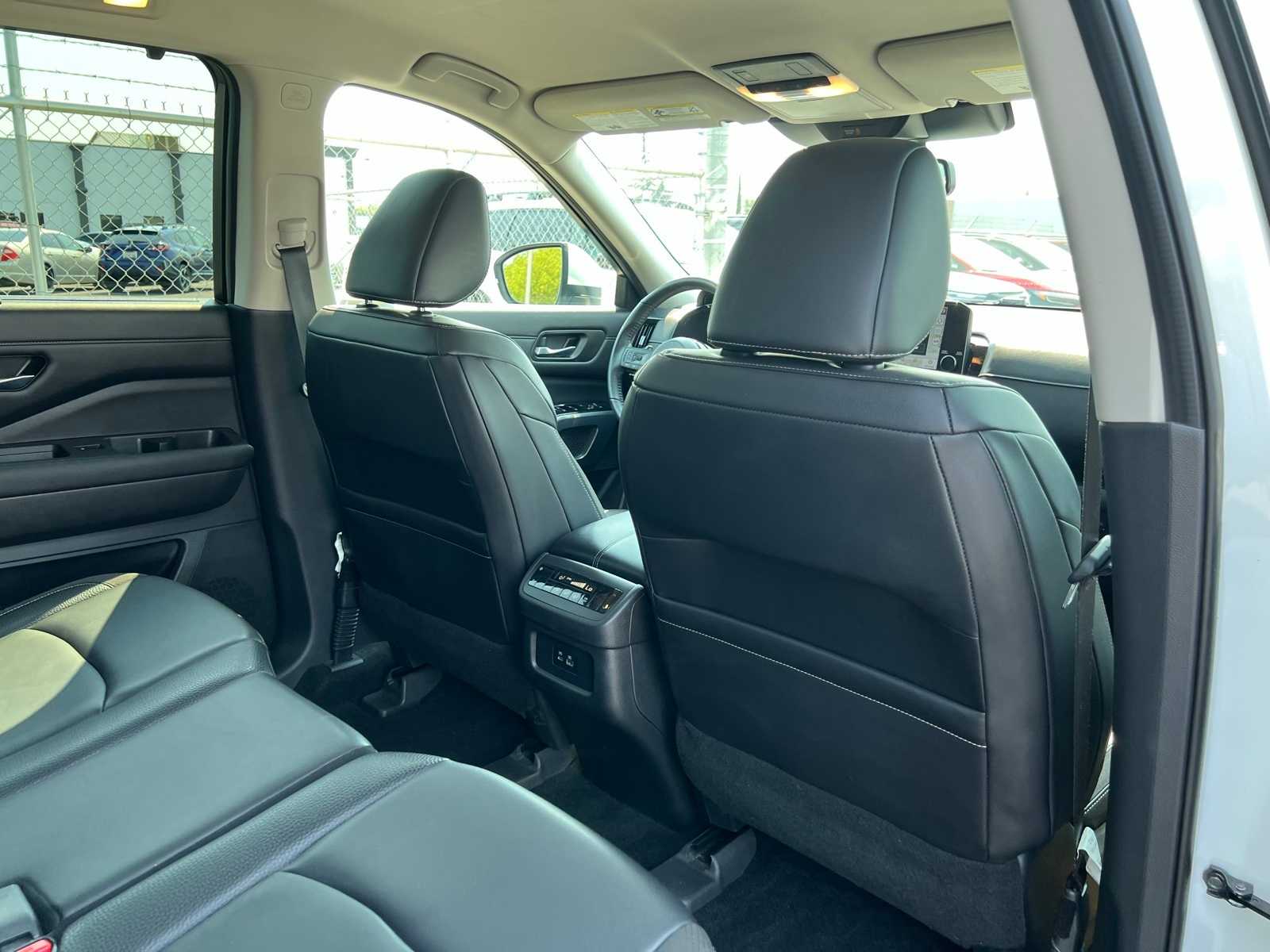 Thumbnail: 2022 Nissan Pathfinder - 22