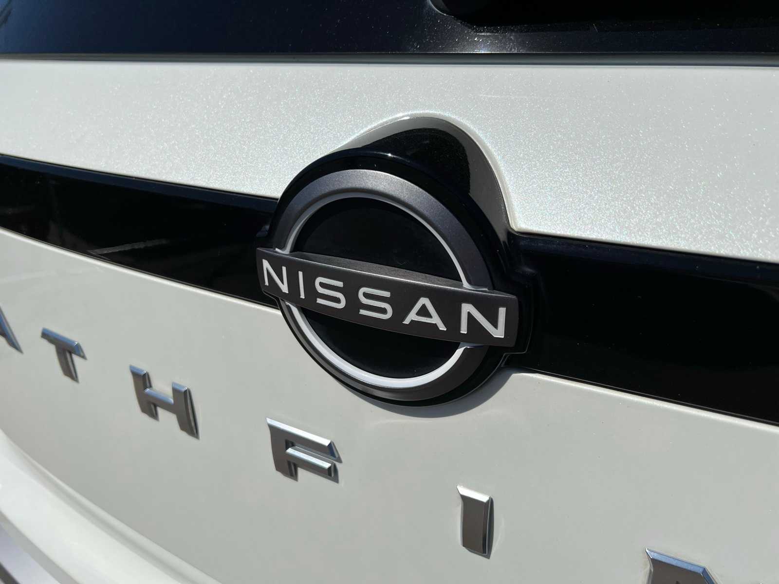 Thumbnail: 2022 Nissan Pathfinder - 5