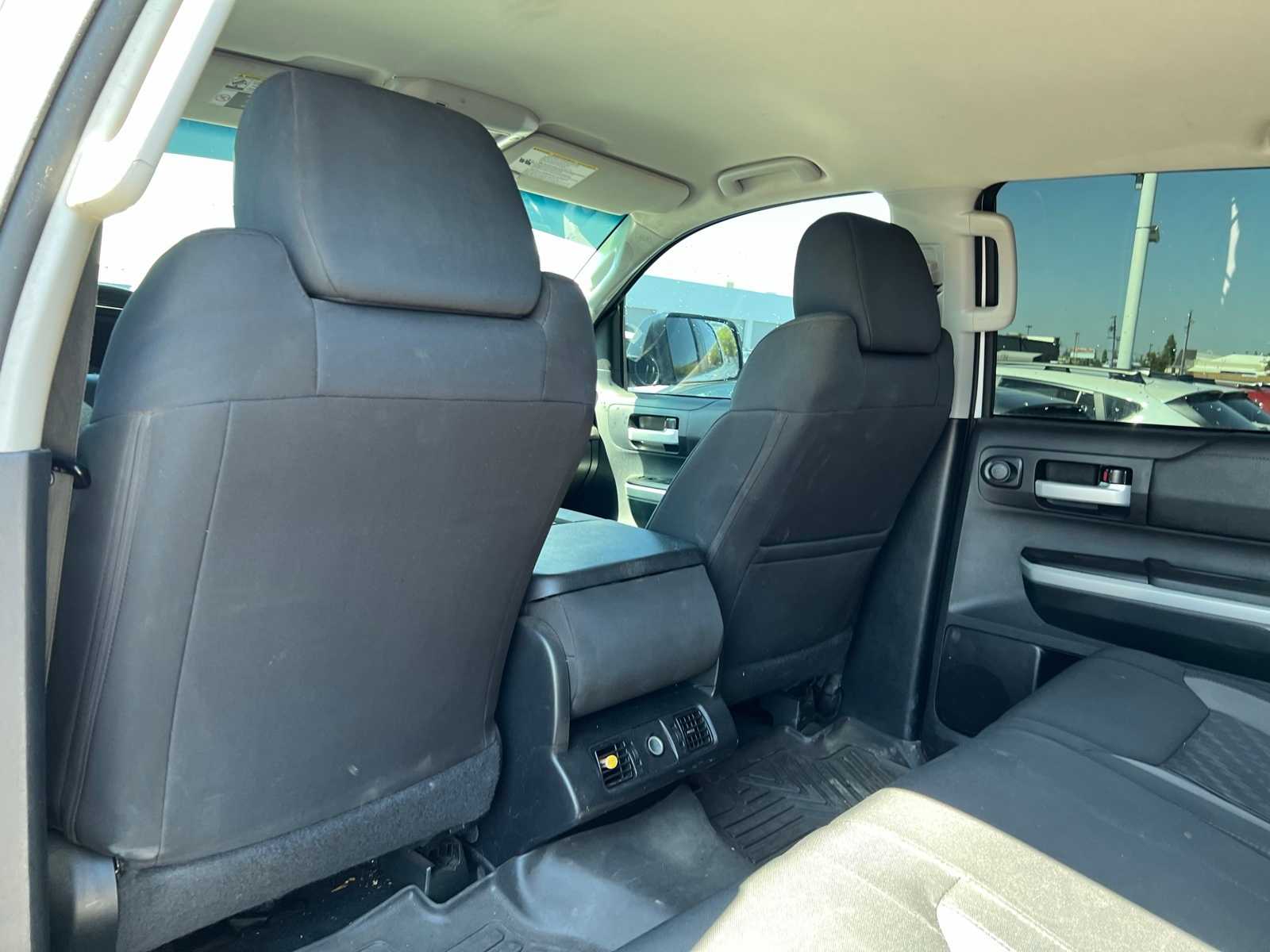 Thumbnail: 2015 Toyota Tundra - 17