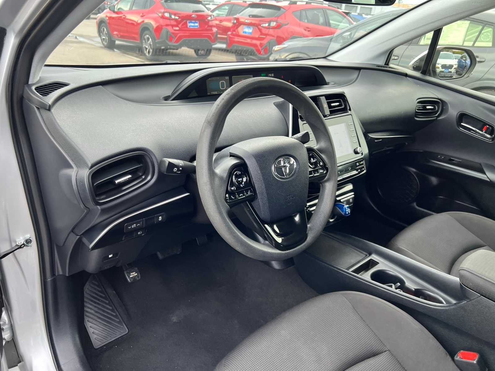 Thumbnail: 2020 Toyota Prius - 14