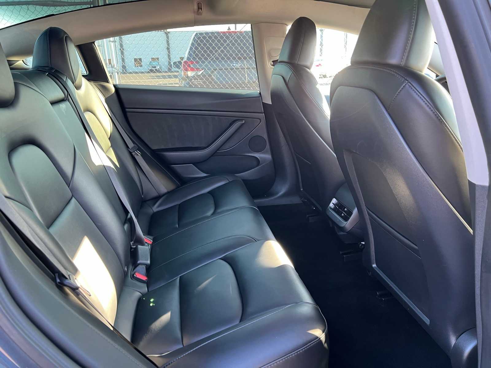 Thumbnail: 2023 Tesla Model 3 - 22