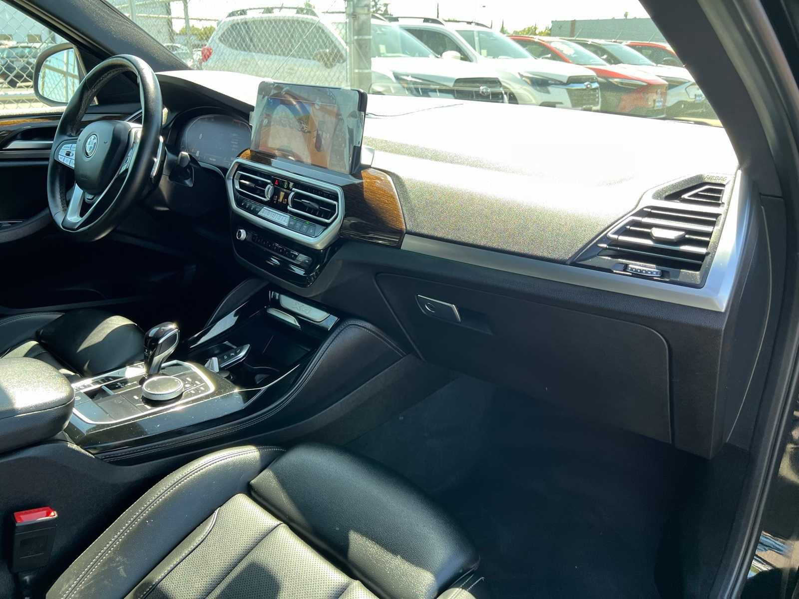 Thumbnail: 2023 BMW X4 - 24