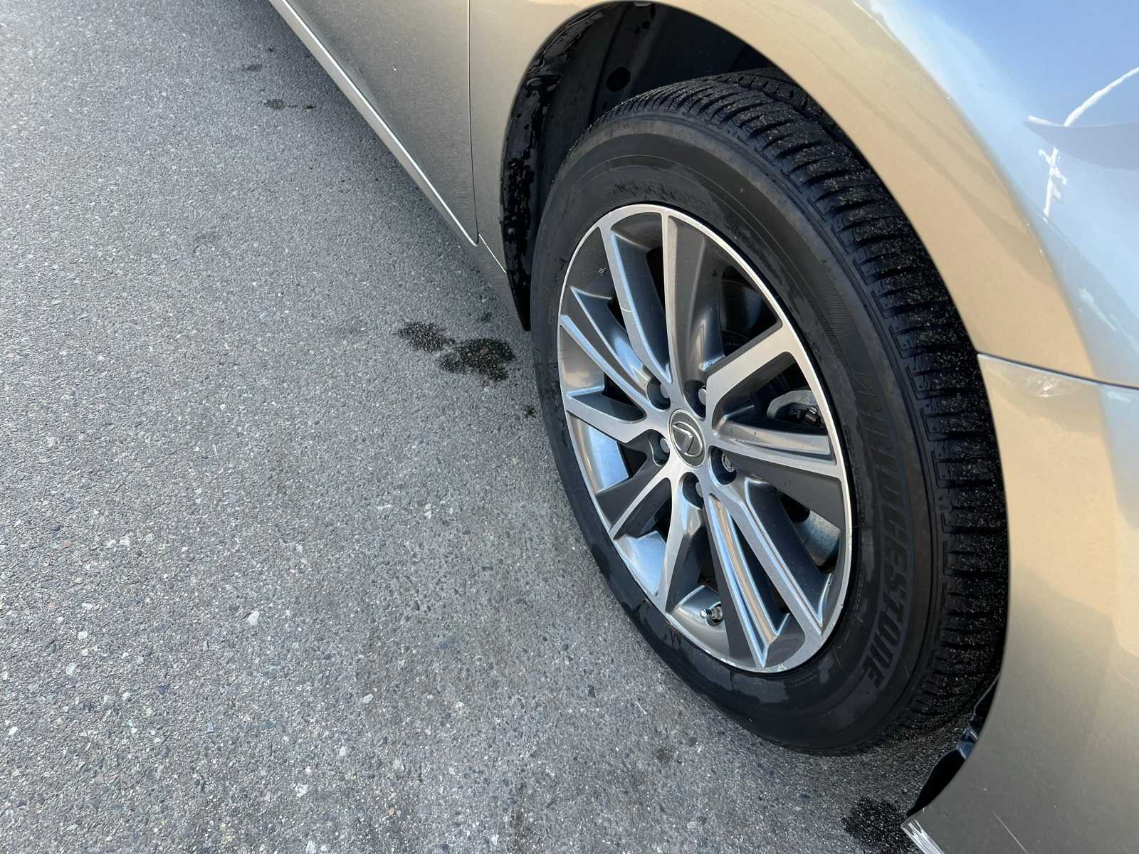 Thumbnail: 2016 Lexus ES - 24