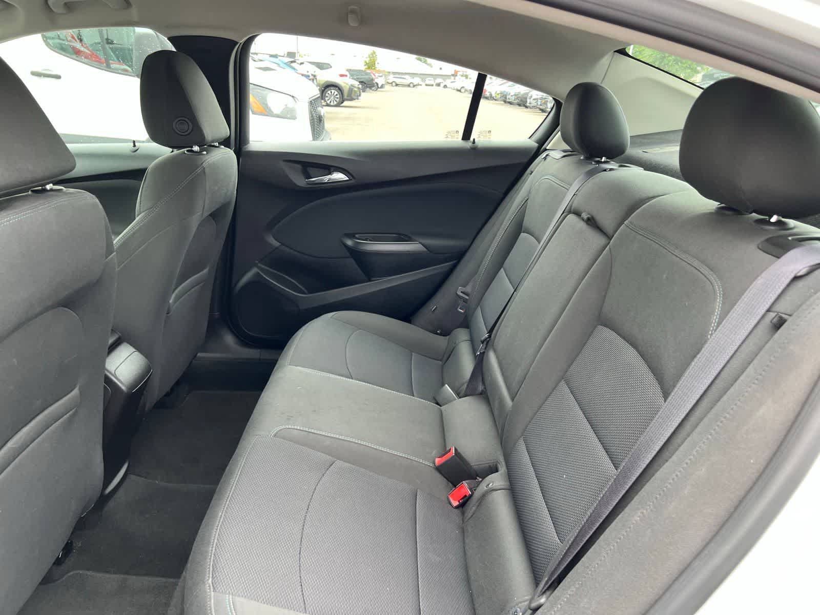 Thumbnail: 2016 Chevrolet Cruze - 19