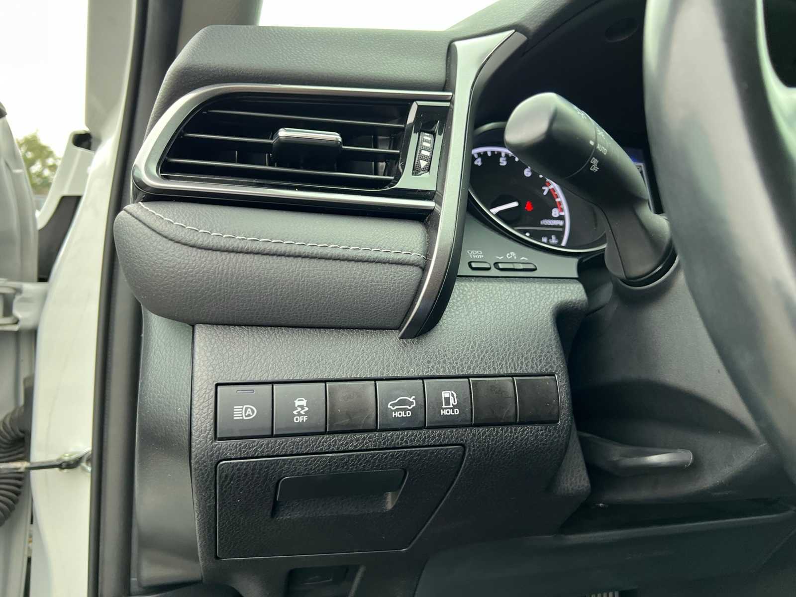 Thumbnail: 2023 Toyota Camry - 28