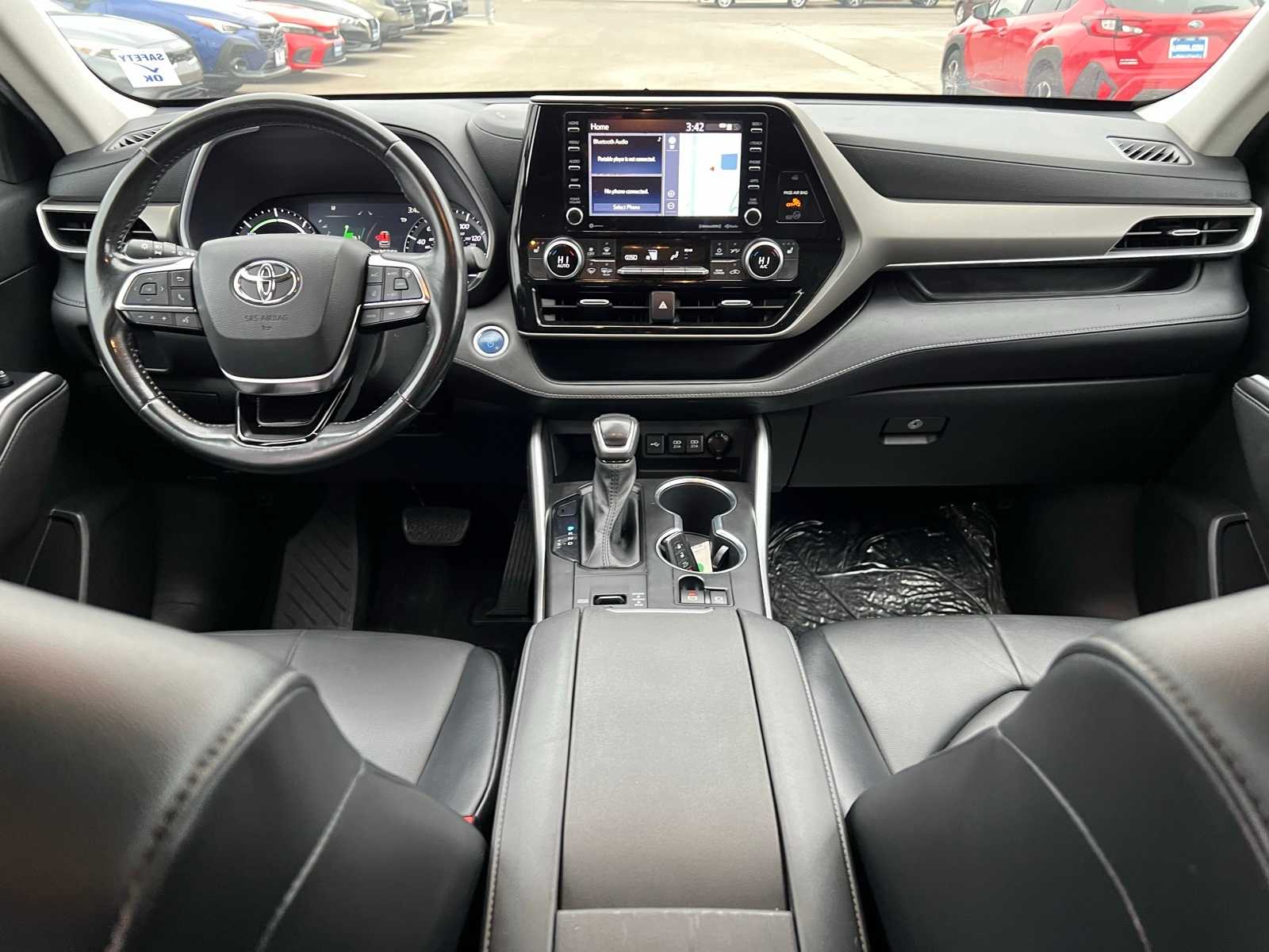 Thumbnail: 2021 Toyota Highlander - 30