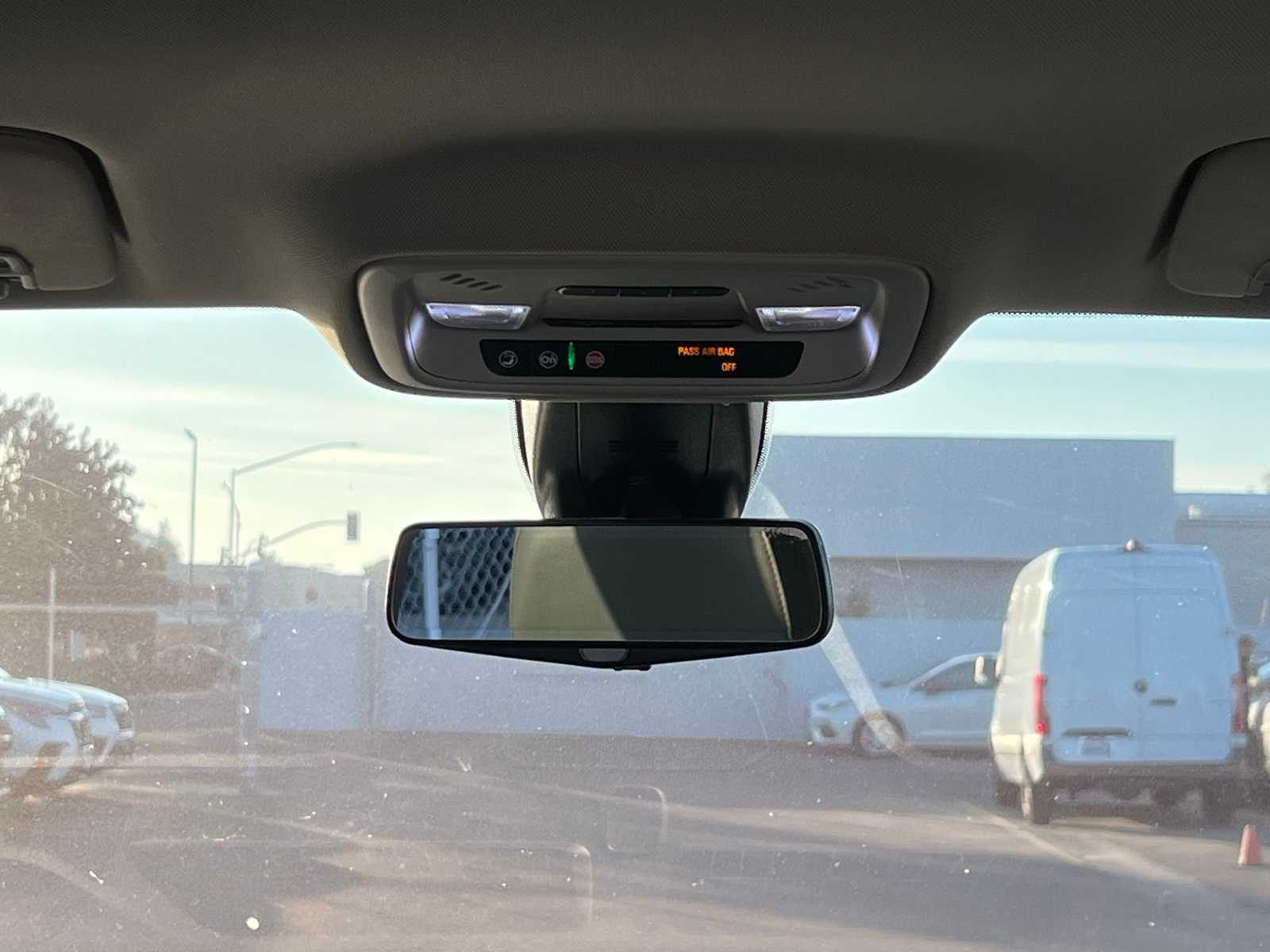 Thumbnail: 2019 Chevrolet Traverse - 30