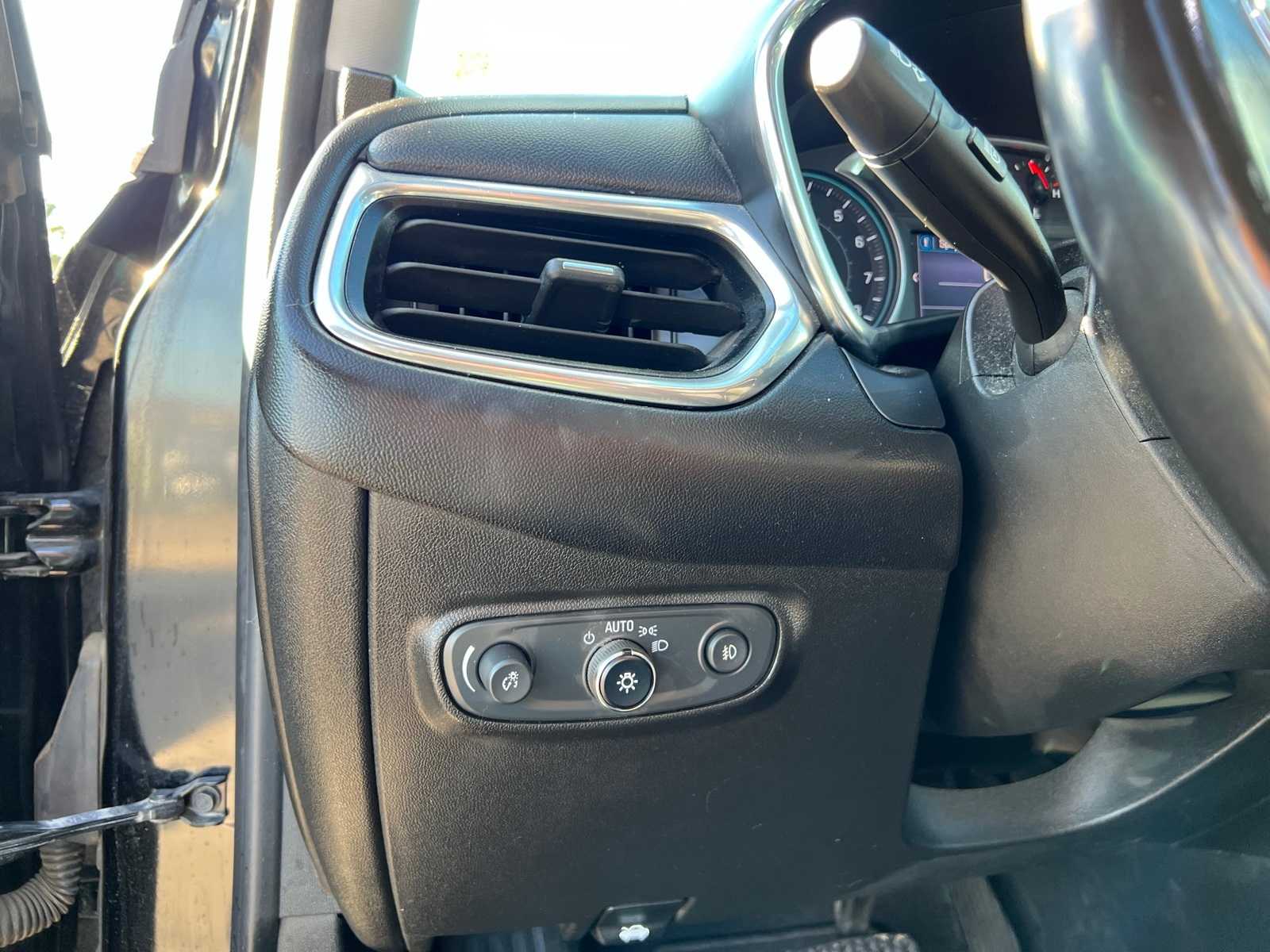 Thumbnail: 2020 Chevrolet Equinox - 29